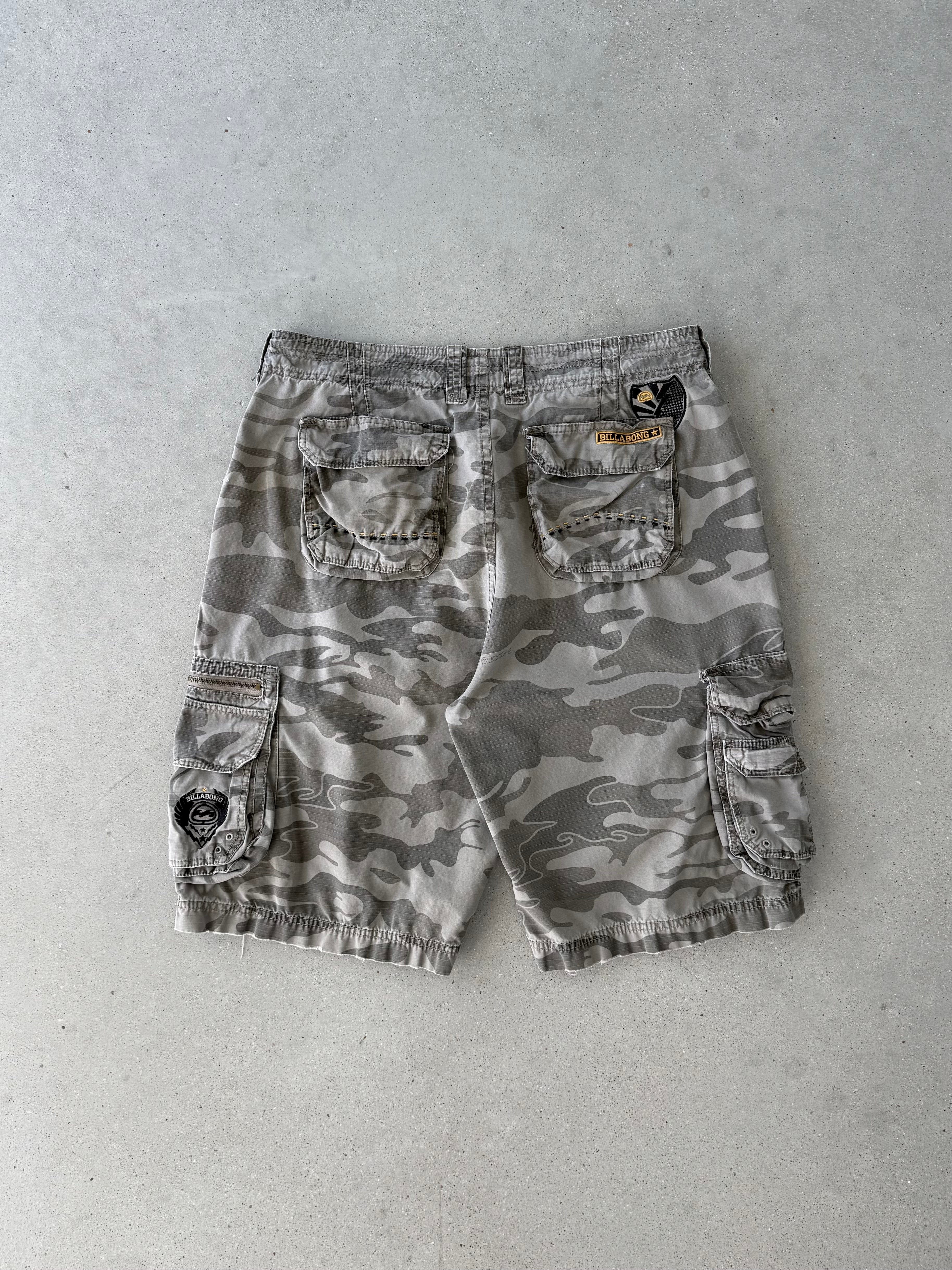 Vintage Billabong Cargo Shorts - 34