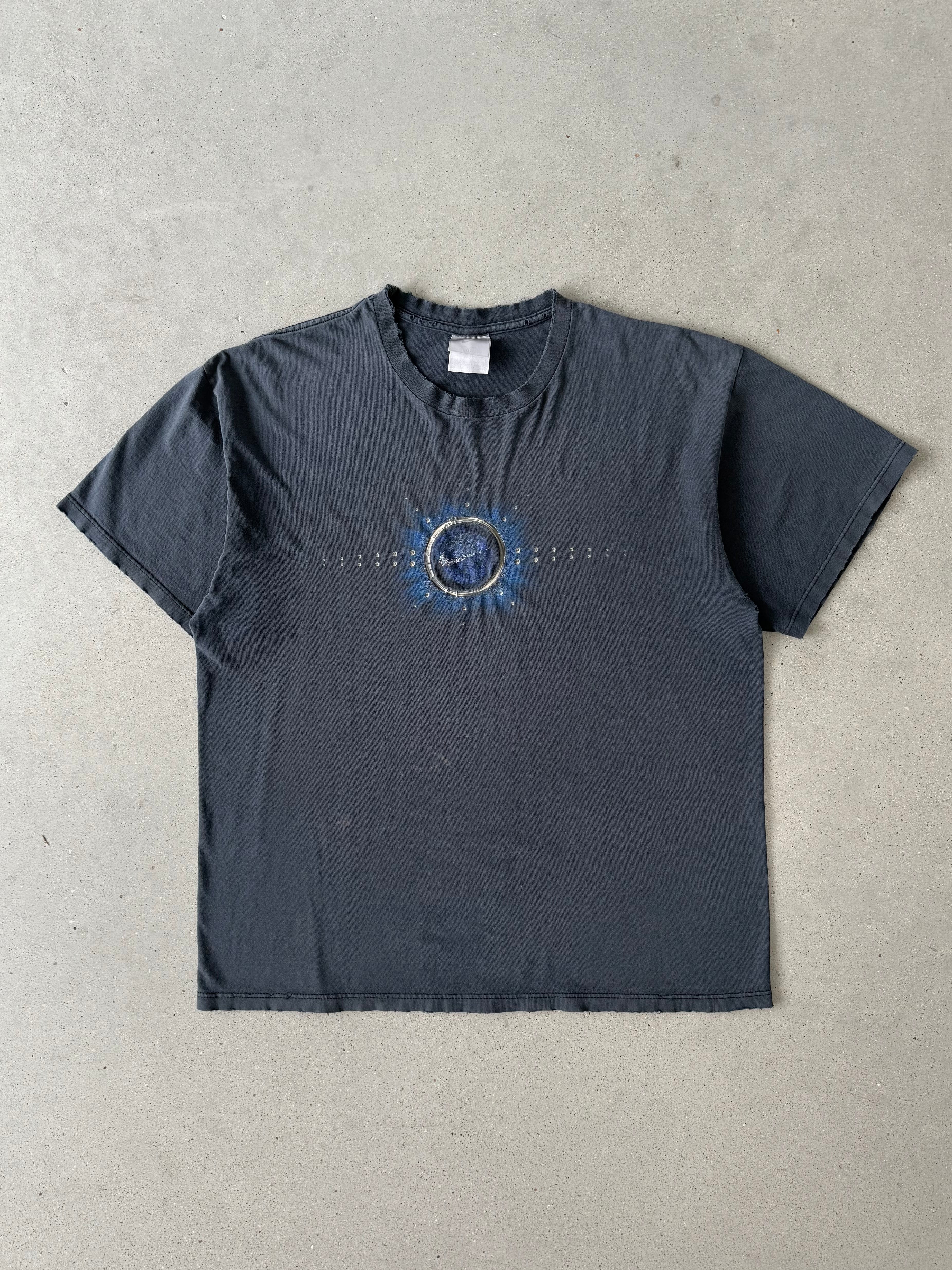 Vintage 2000s Nike Circle Tee - L