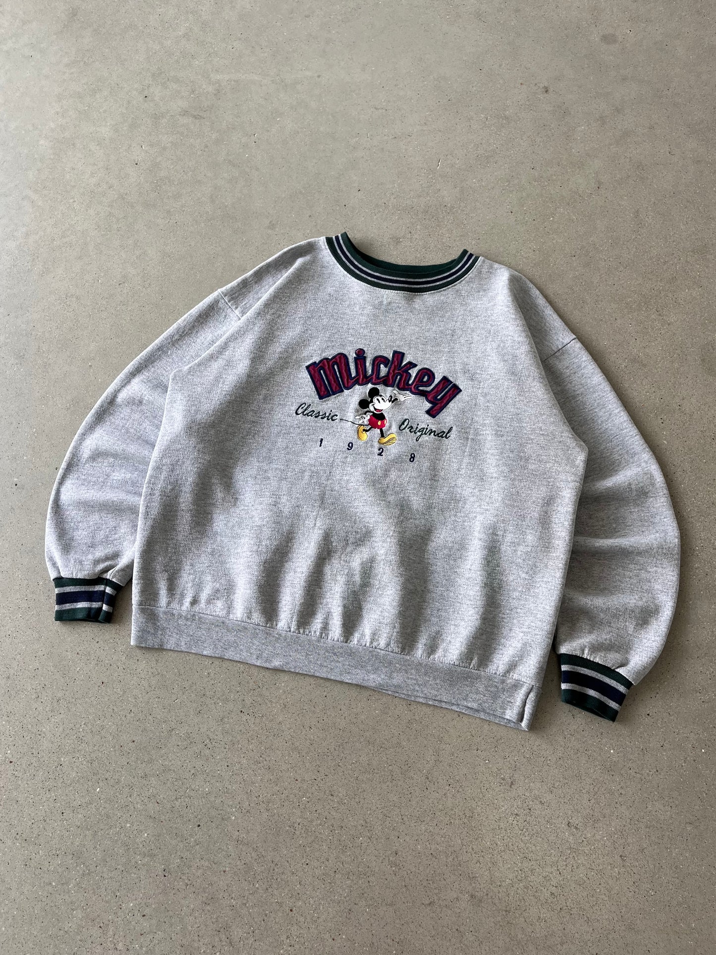 Vintage Mickey Disney Crewneck - L