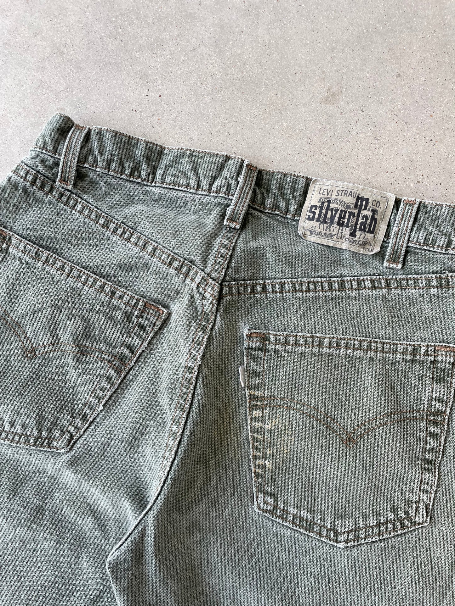 Vintage Levi Silver Tab Shorts - 28