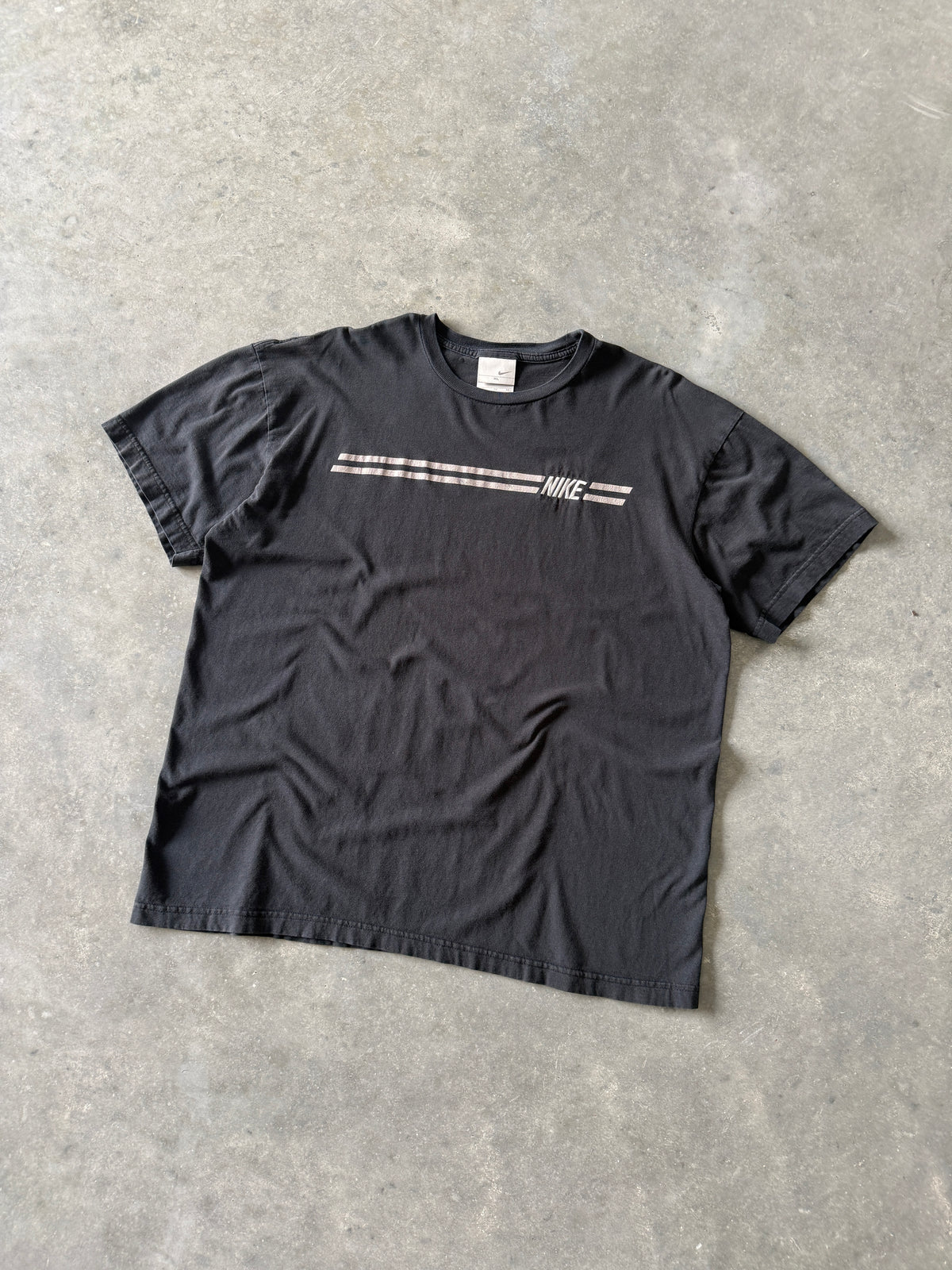 Vintage 2000s Nike Stripe T-shirt (XL)