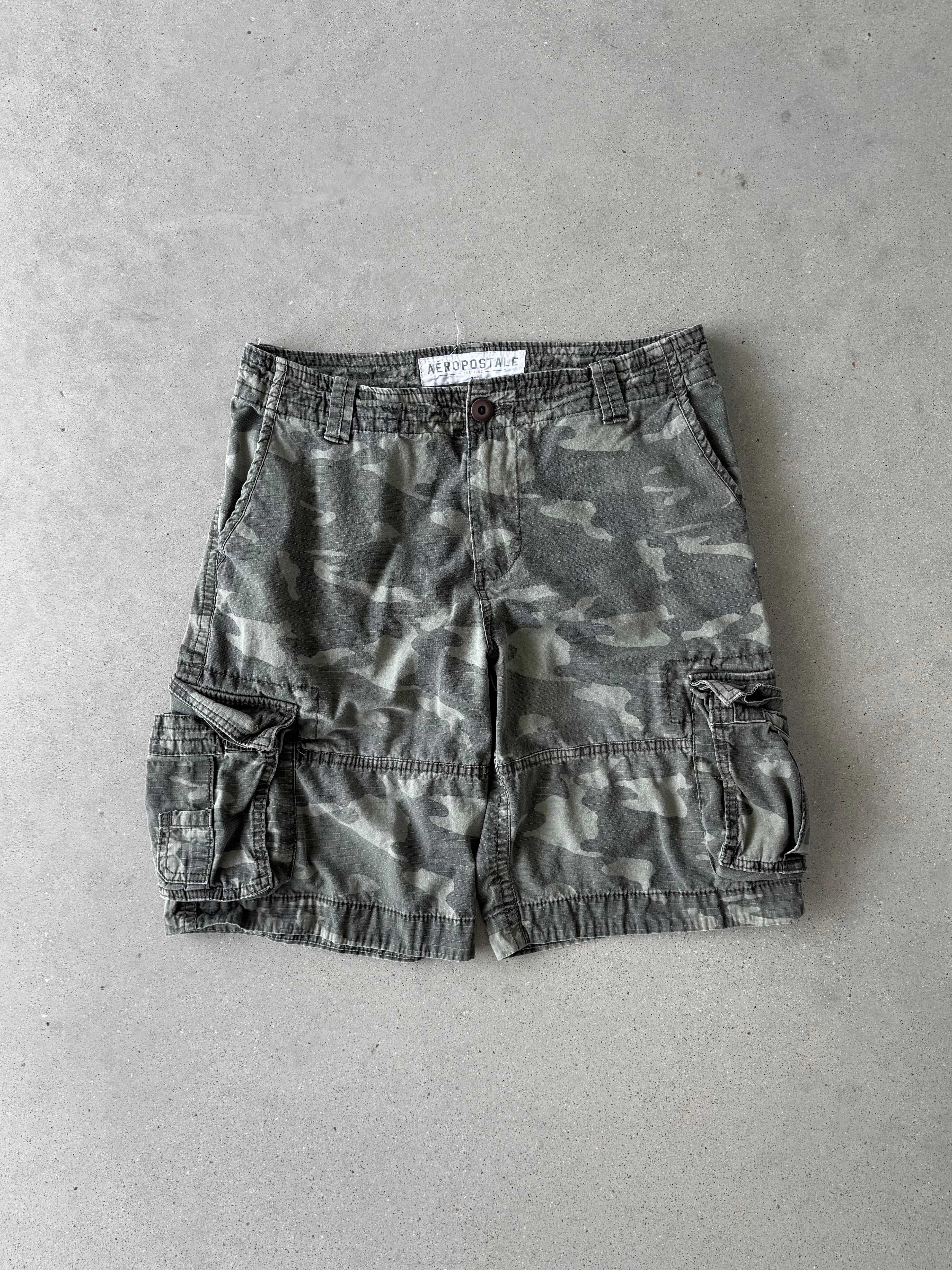 Vintage Aeropostale Camo Shorts - 31