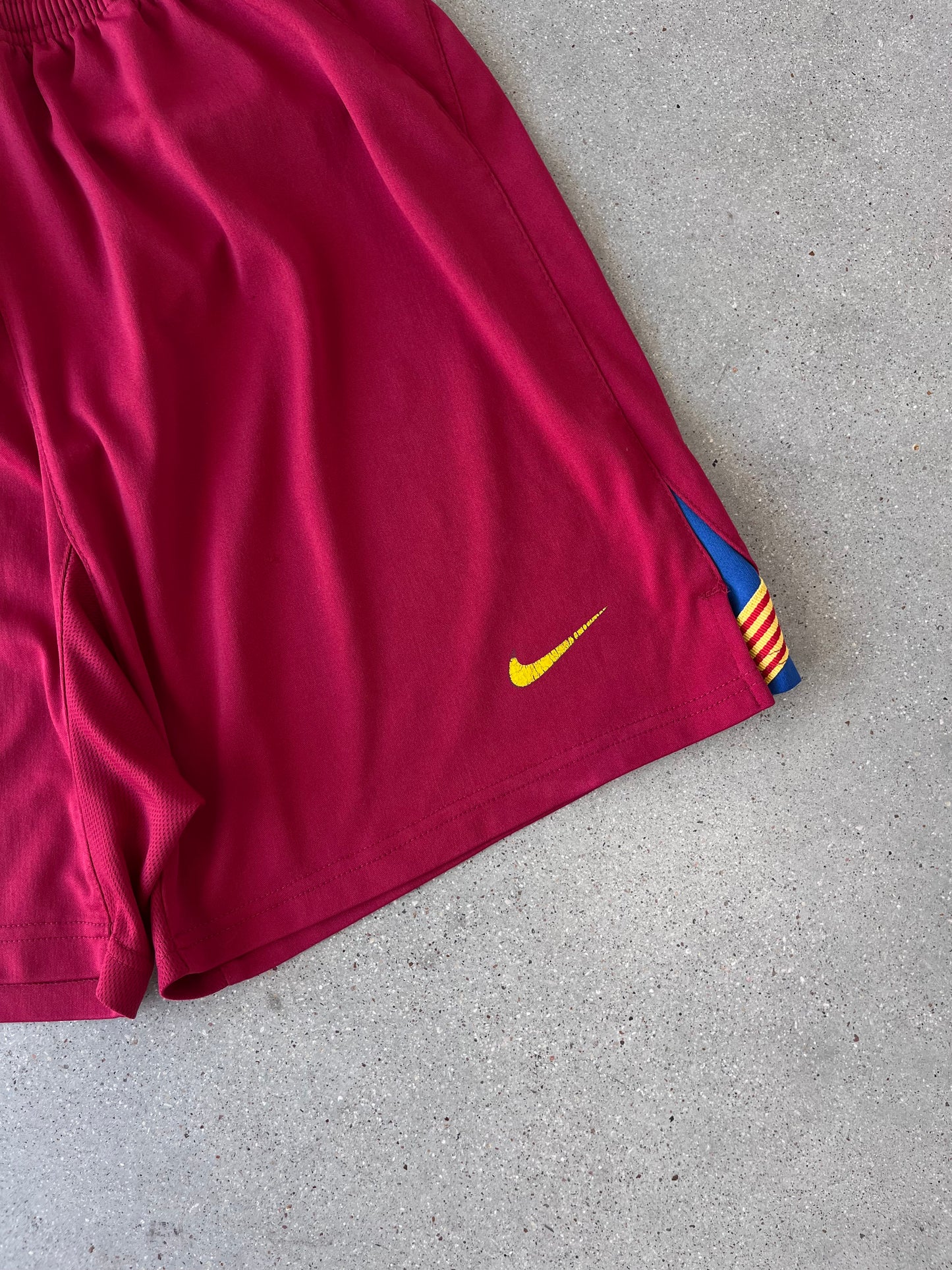 Vintage Nike Barcelona Shorts #20 - M