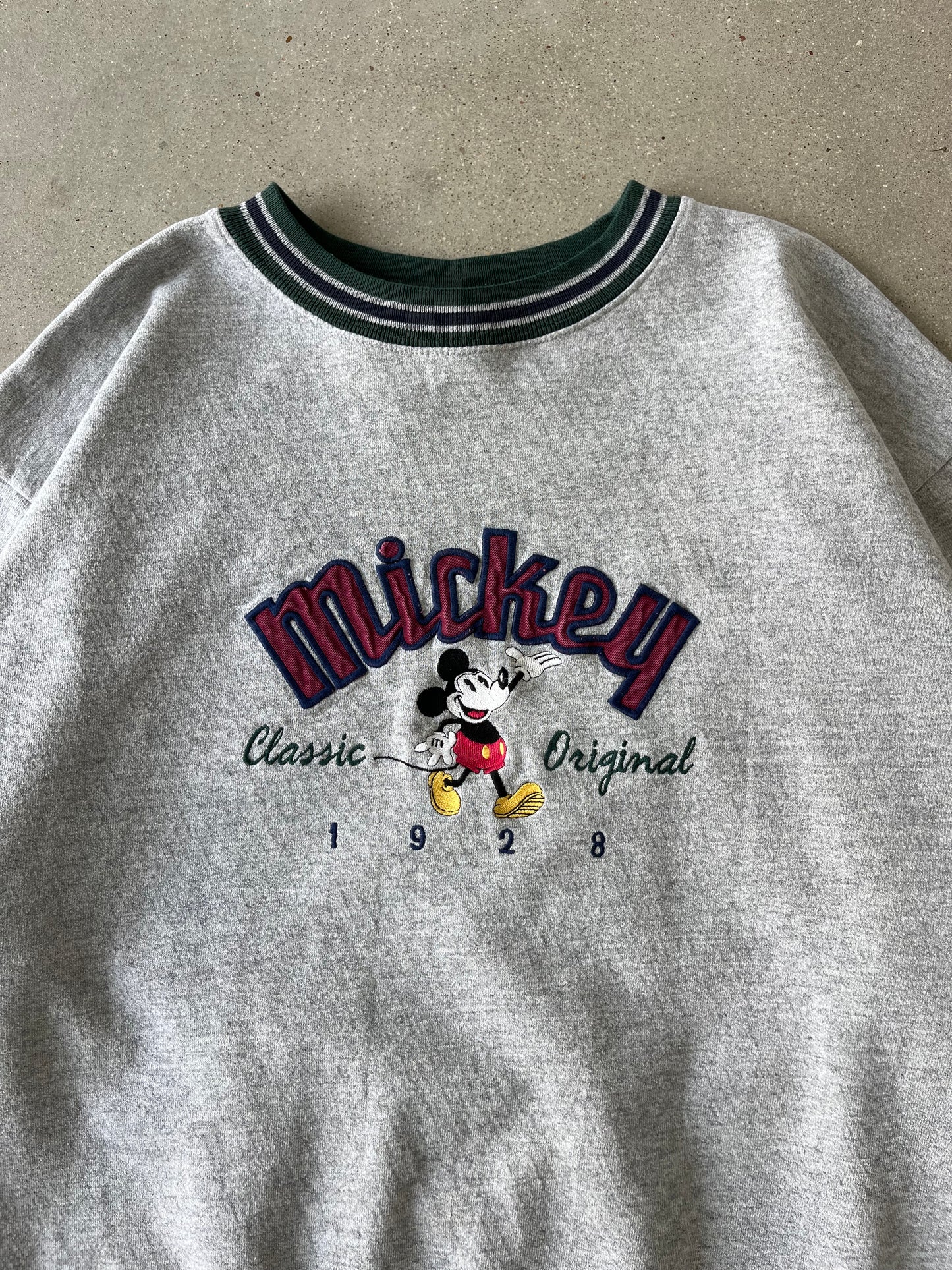 Vintage Mickey Disney Crewneck - L