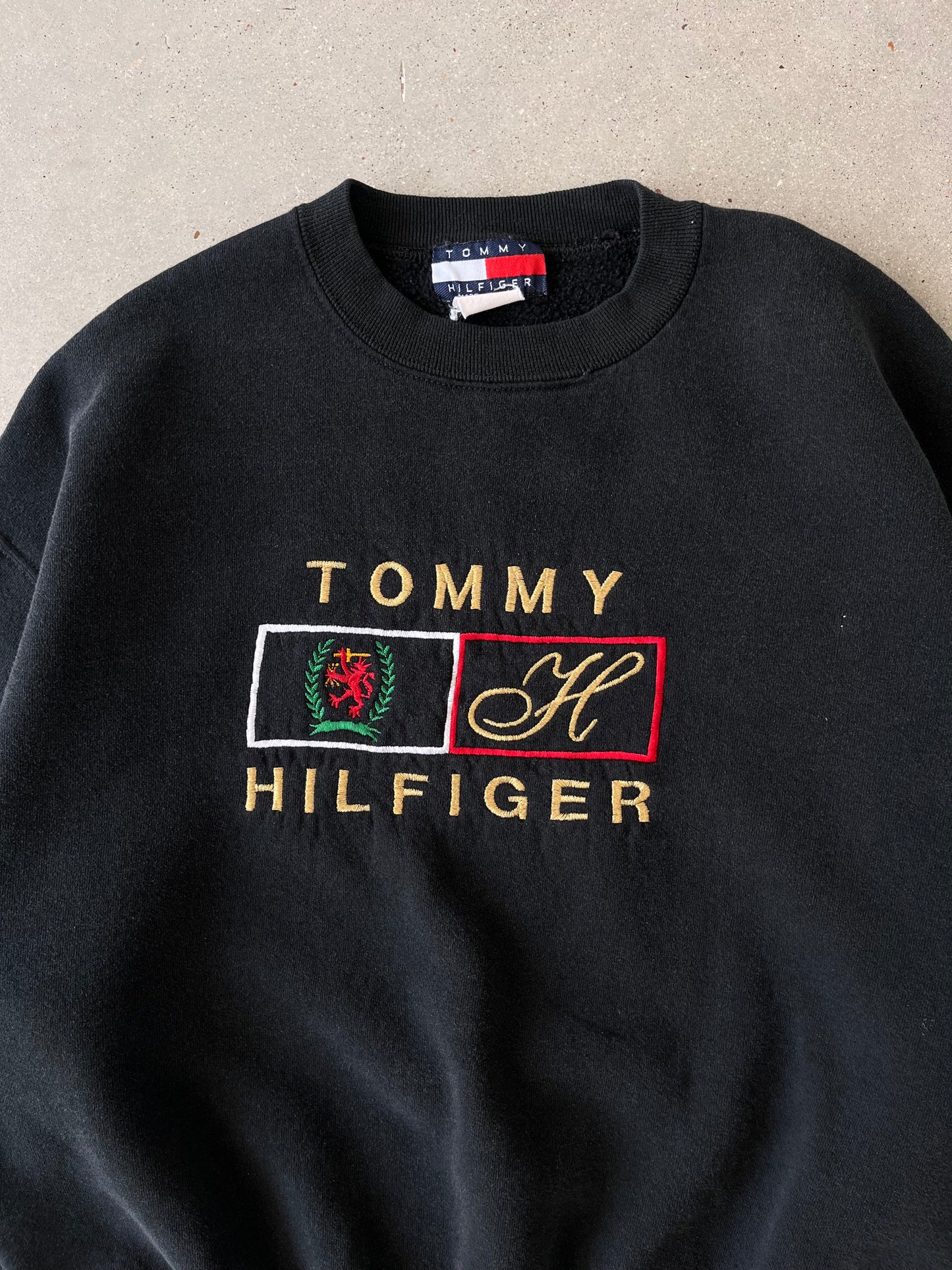 Vintage Tommy Hilfiger Crewneck - L