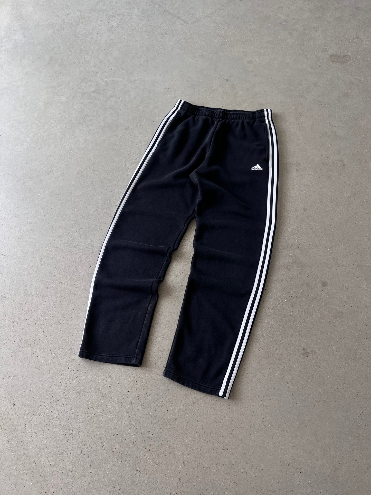 Vintage Adidas Black Sweatpants - L