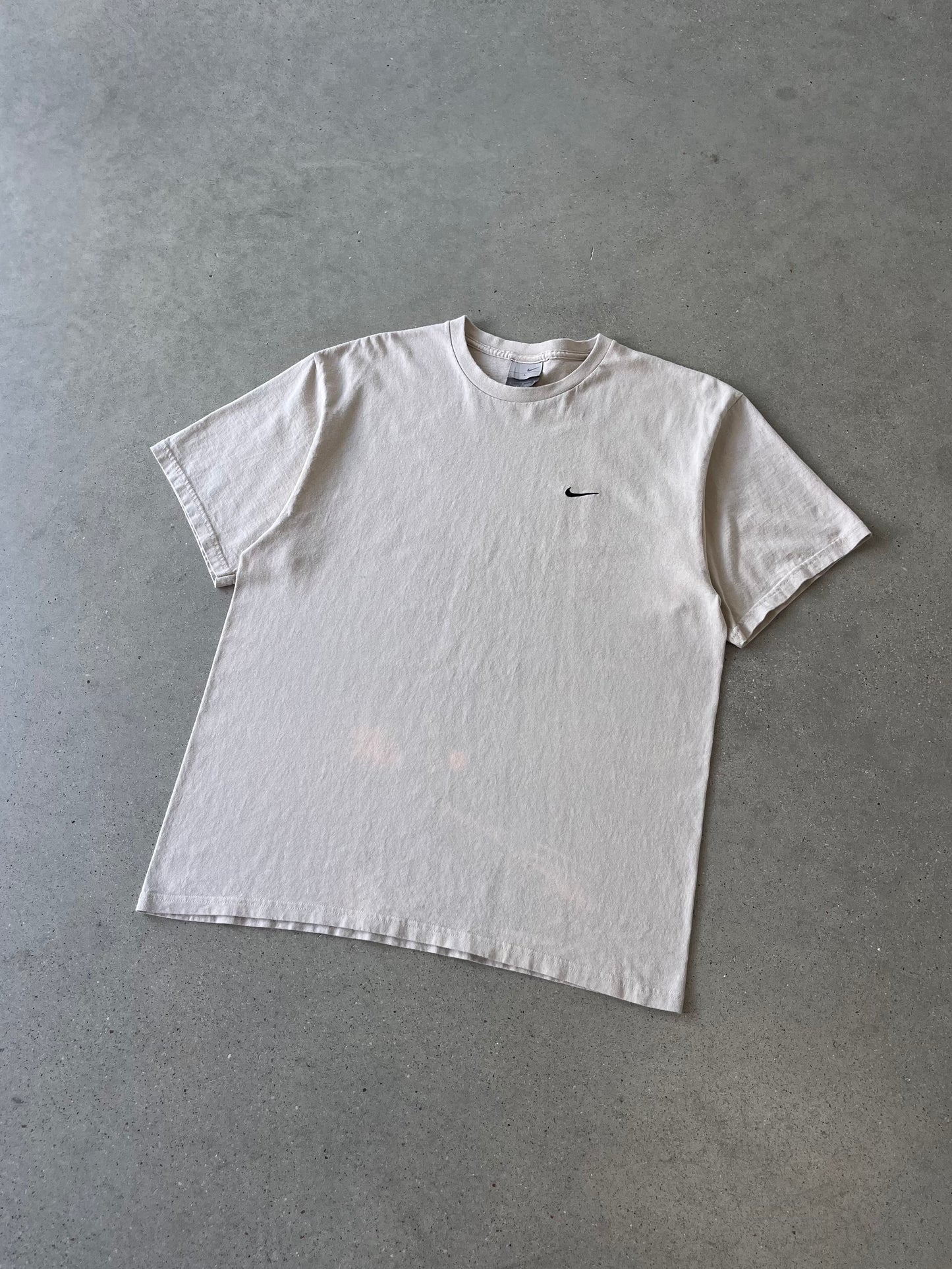 Vintage 90s Nike Mini Swoosh Crème Tee - L