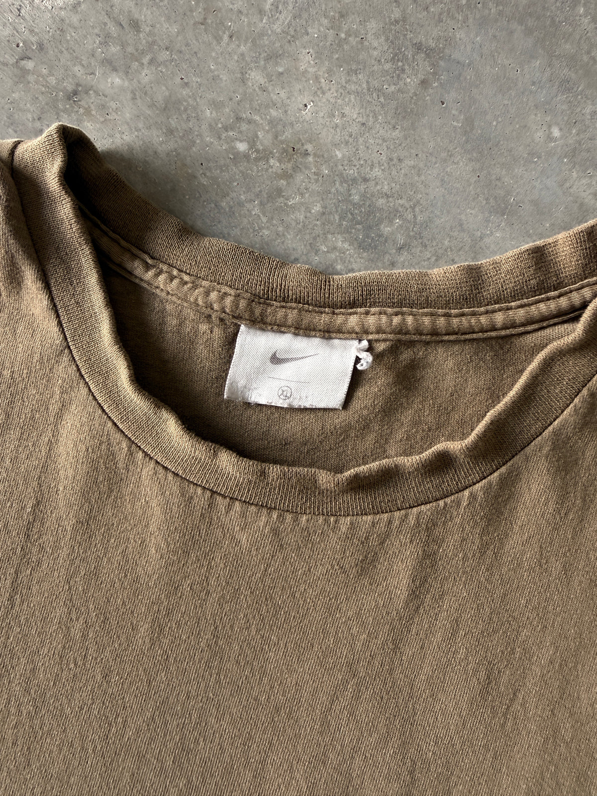 Vintage 2000s Distressed Olive Nike T-shirt (XL)