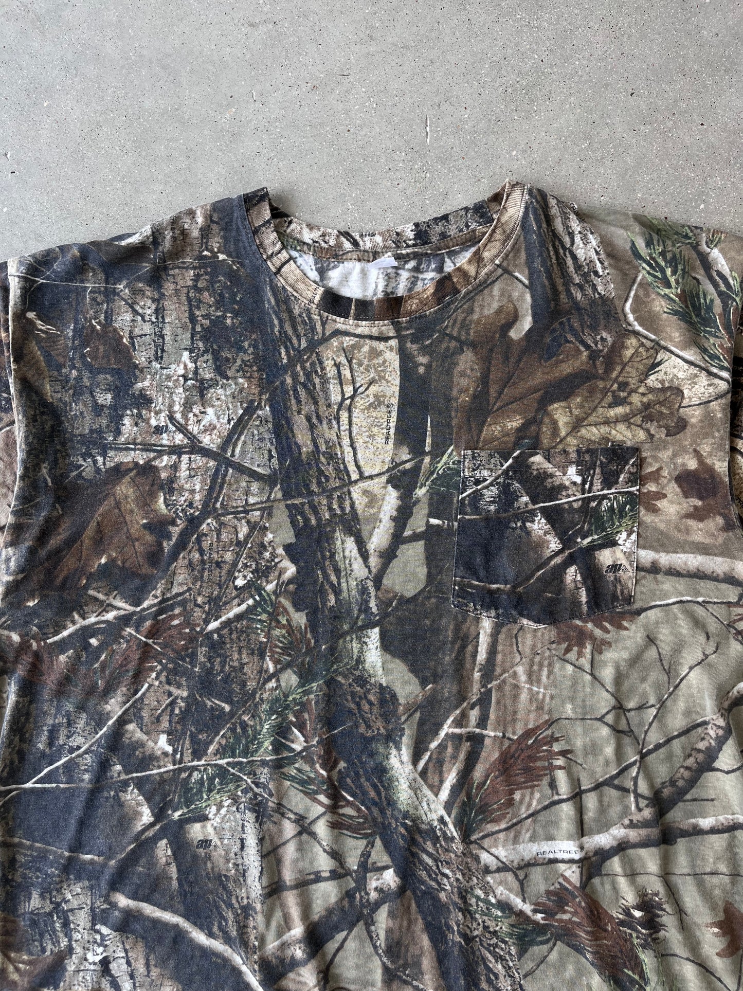 Vintage Realtree Pocket Tee - XL