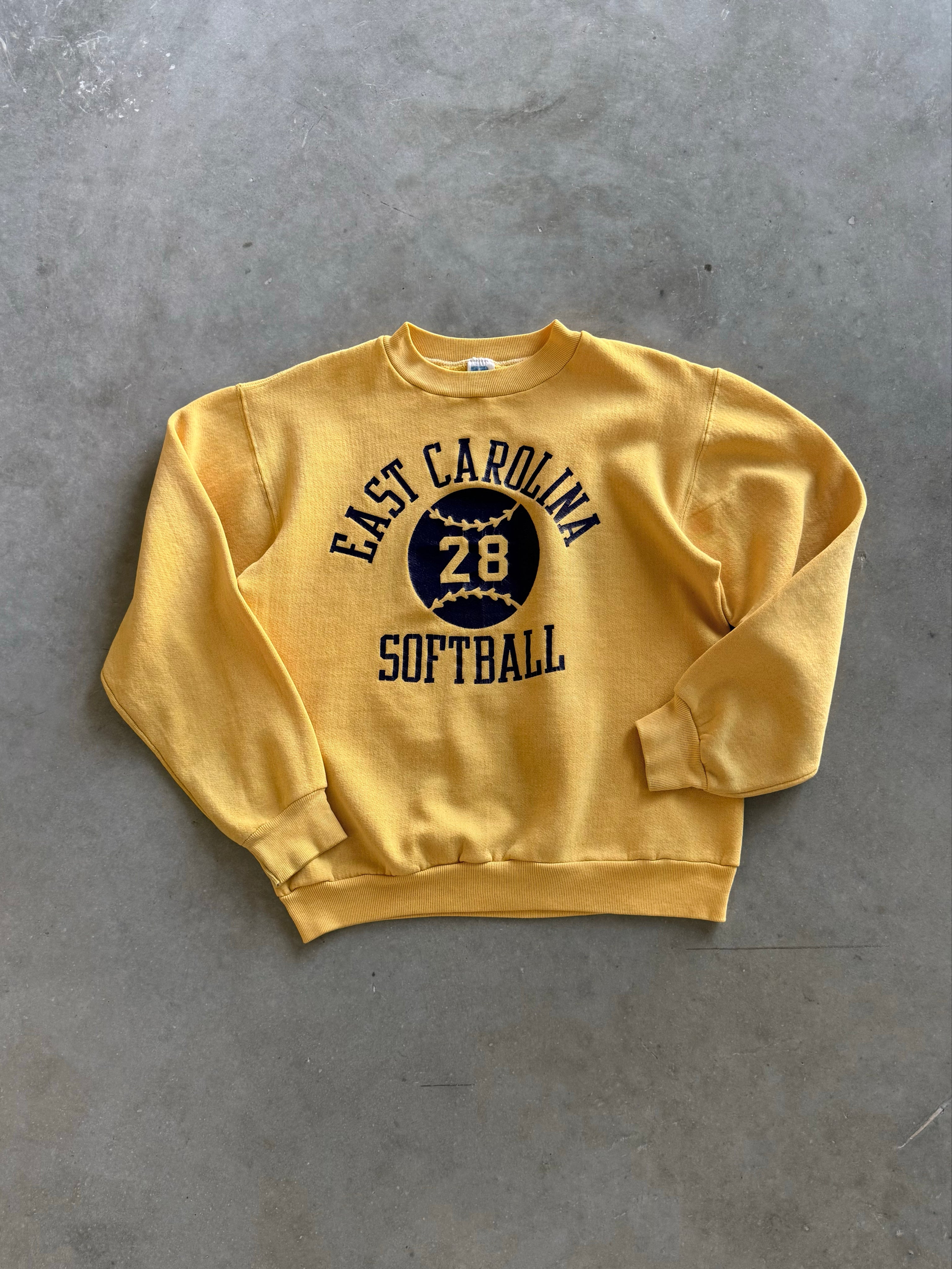 Vintage 1990s East Carolina Softball Russell Athletic Sweatshirt (M)