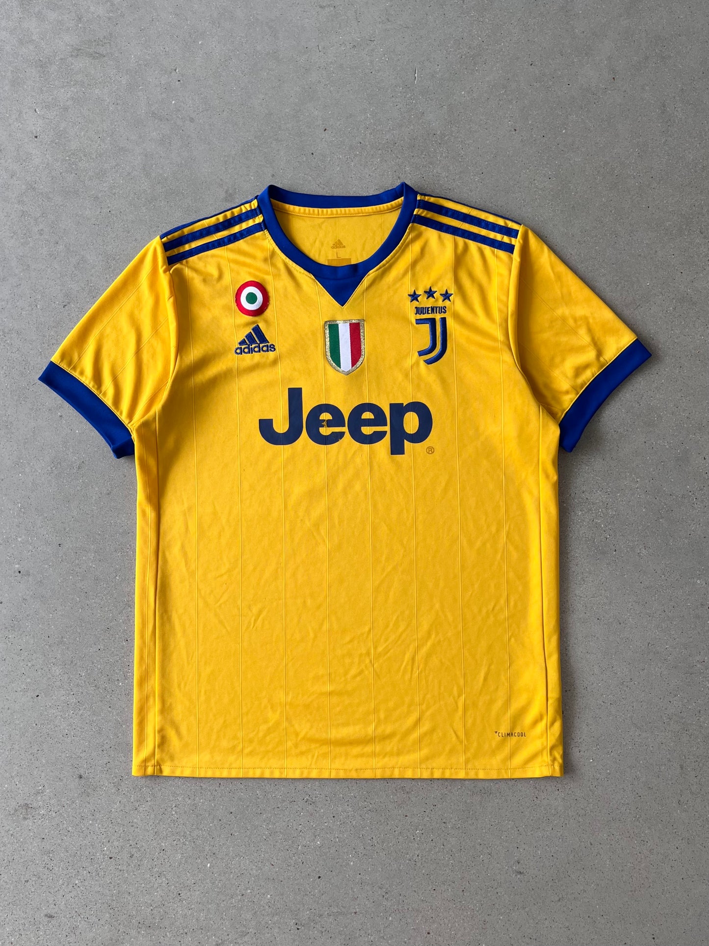 Vintage 2017/2018 Adidas Juventus #5 Jersey - L