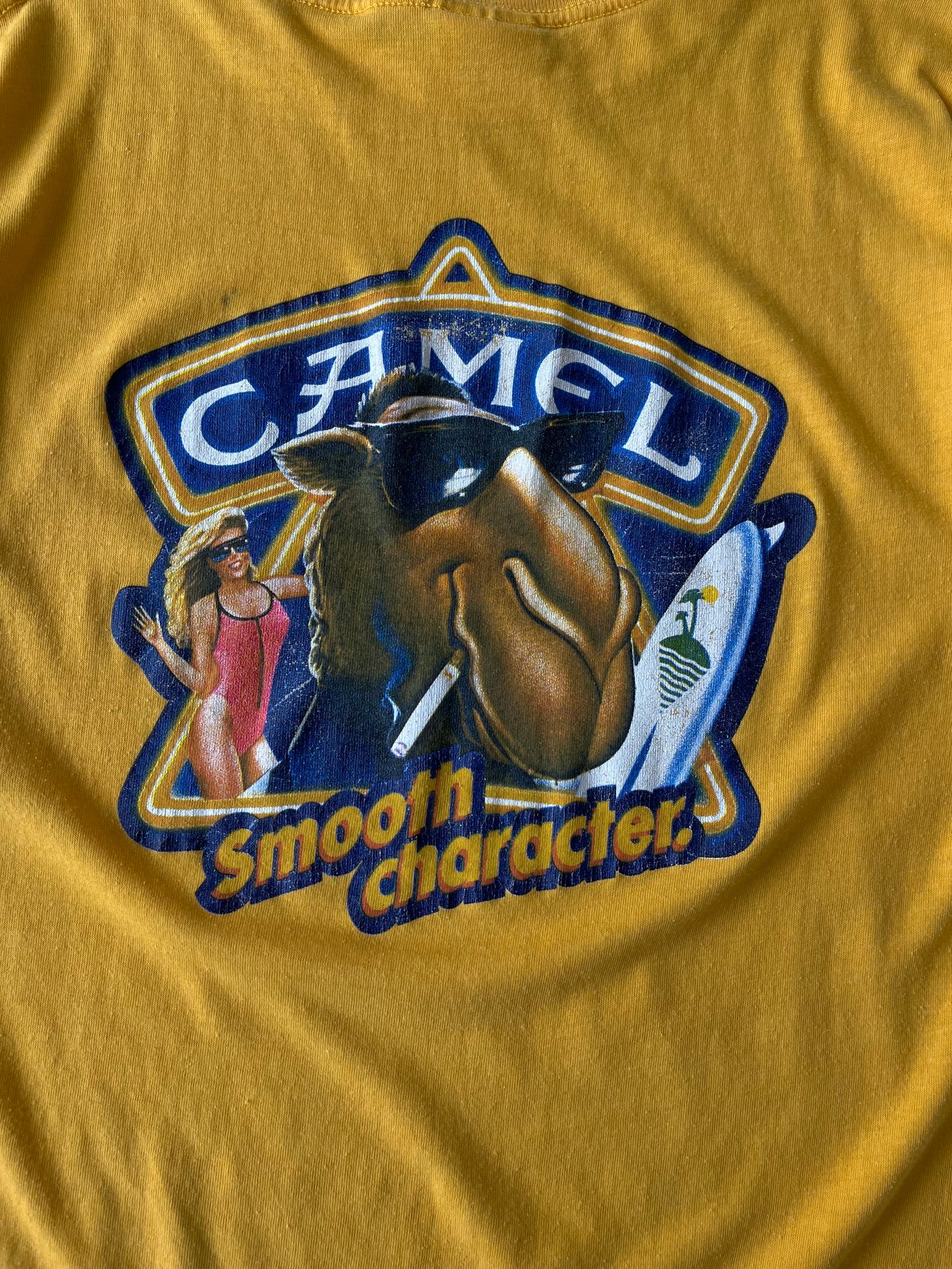 Vintage 80s CAMEL 'Smooth Character' Tee - M