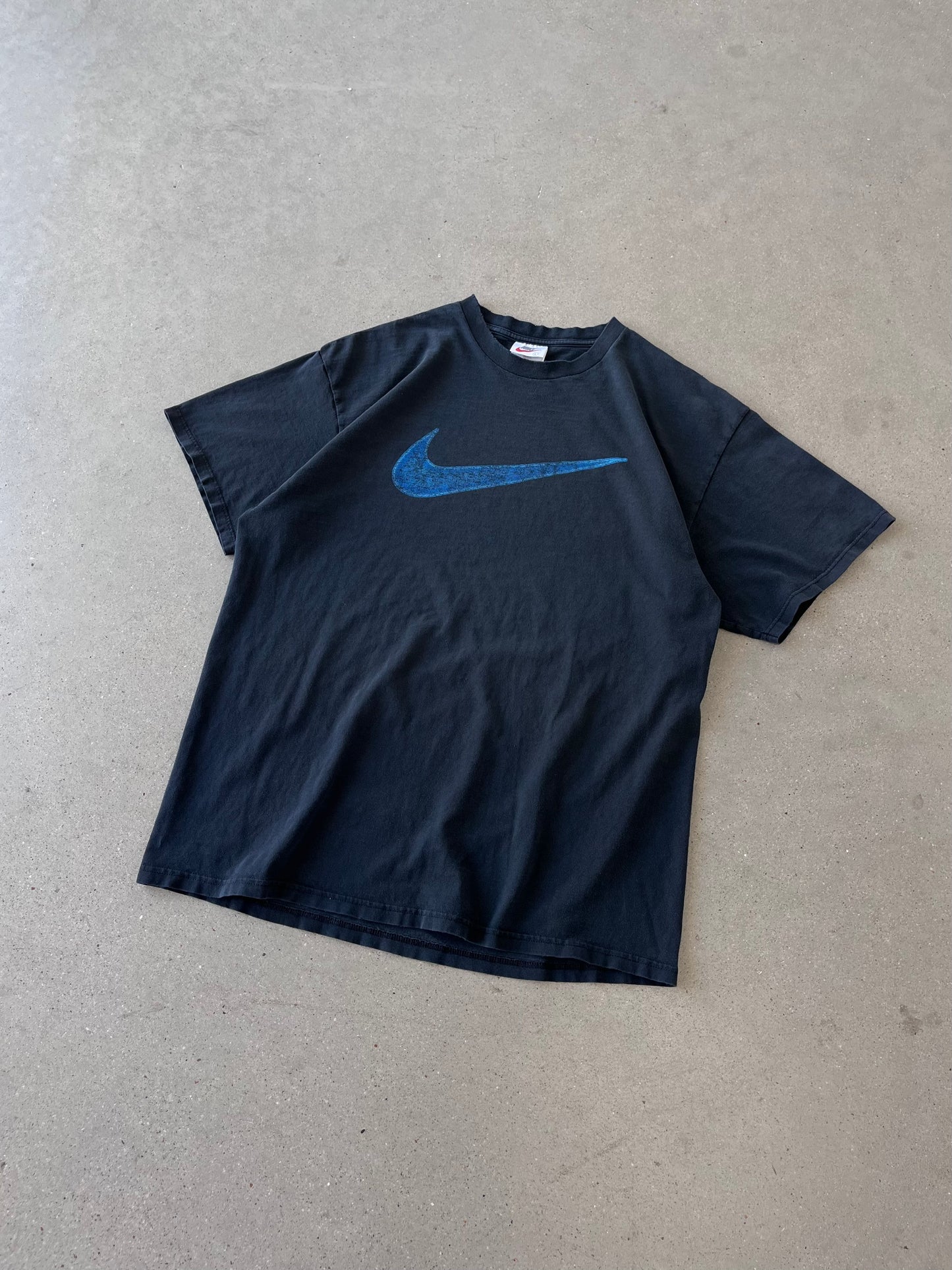 Vintage 90s Nike Swoosh Tee - L