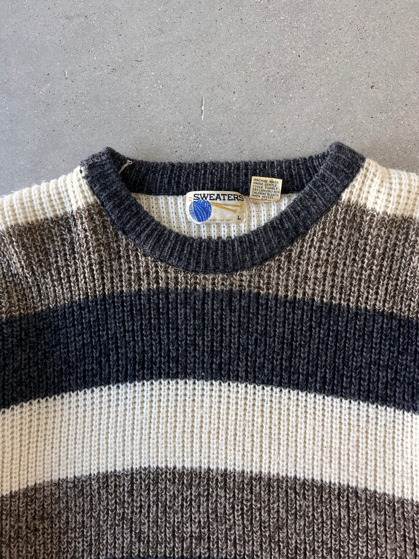 Vintage Knitted Sweater - L