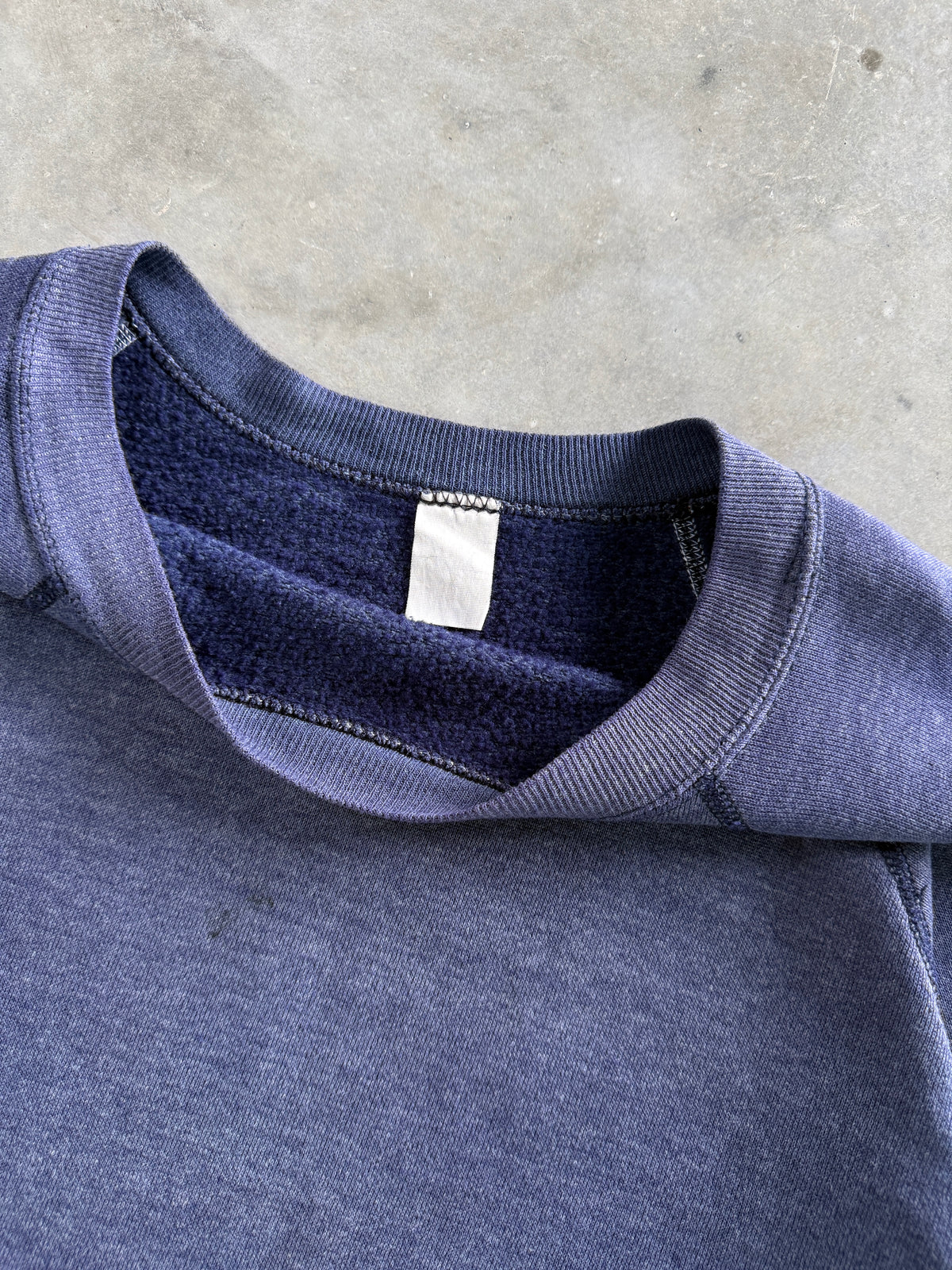 Vintage 1980s Navy Sweatshirt (L)