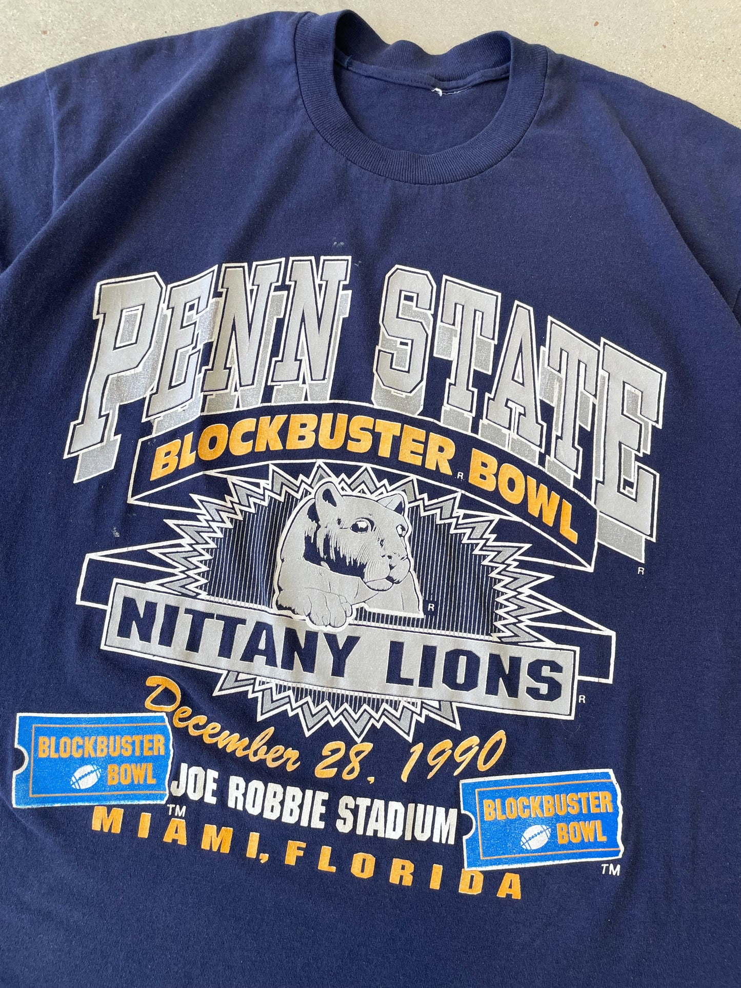 Vintage Penn State 1990 Blockbuster bowl Tee - L