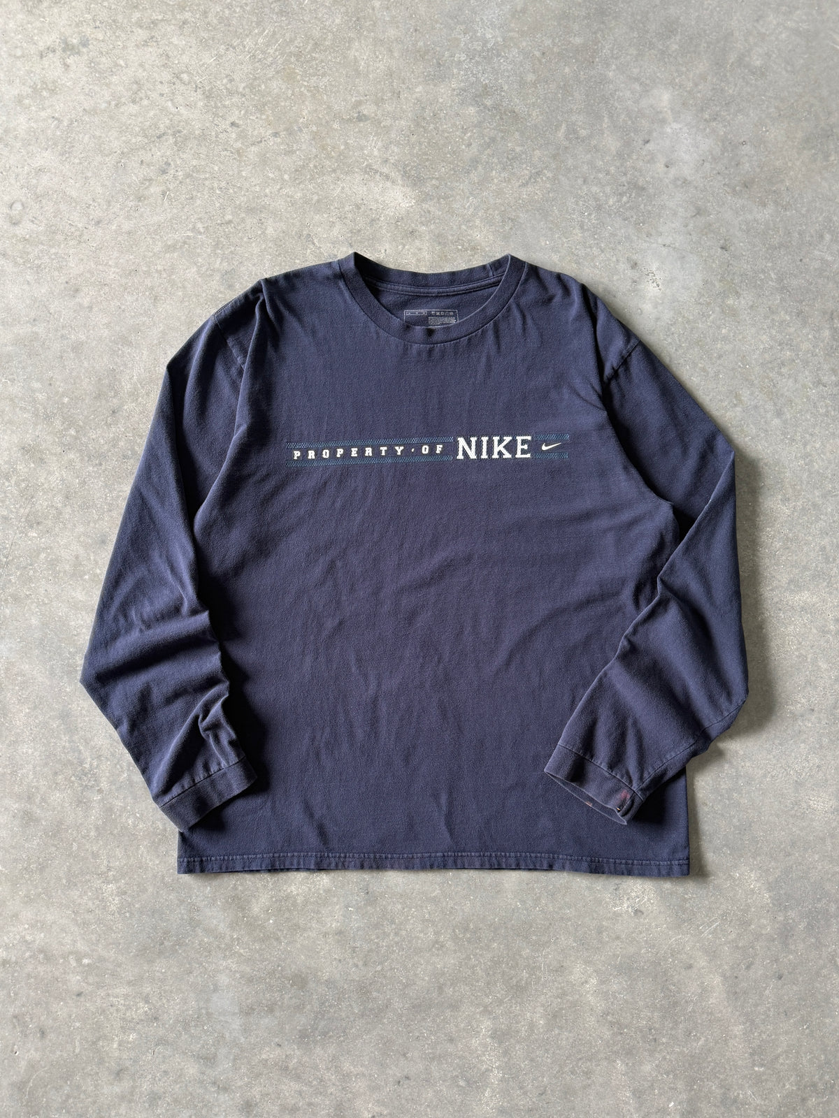 Vintage 2000s Nike Long Sleeve T-shirt (XL)