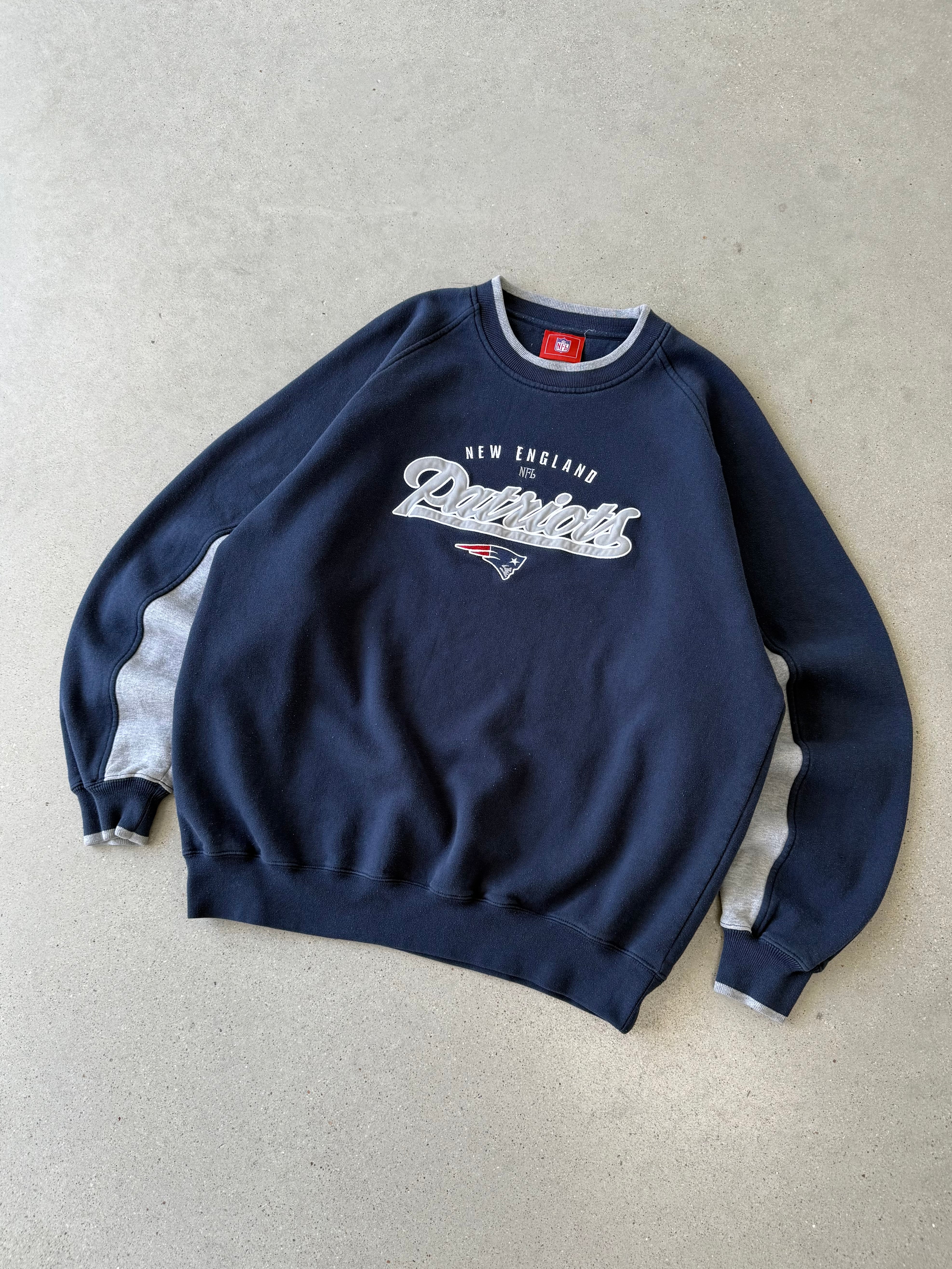 Vintage New England Patriots Navy Sweatshirt  - L
