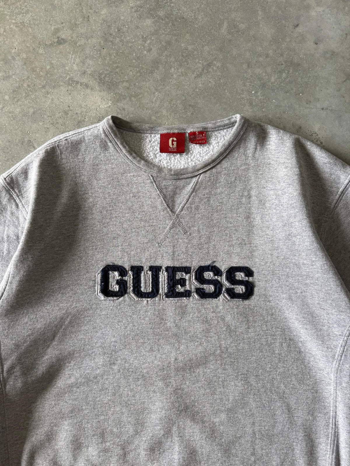 Vintage 2000s Guess Sweatshirt (S)