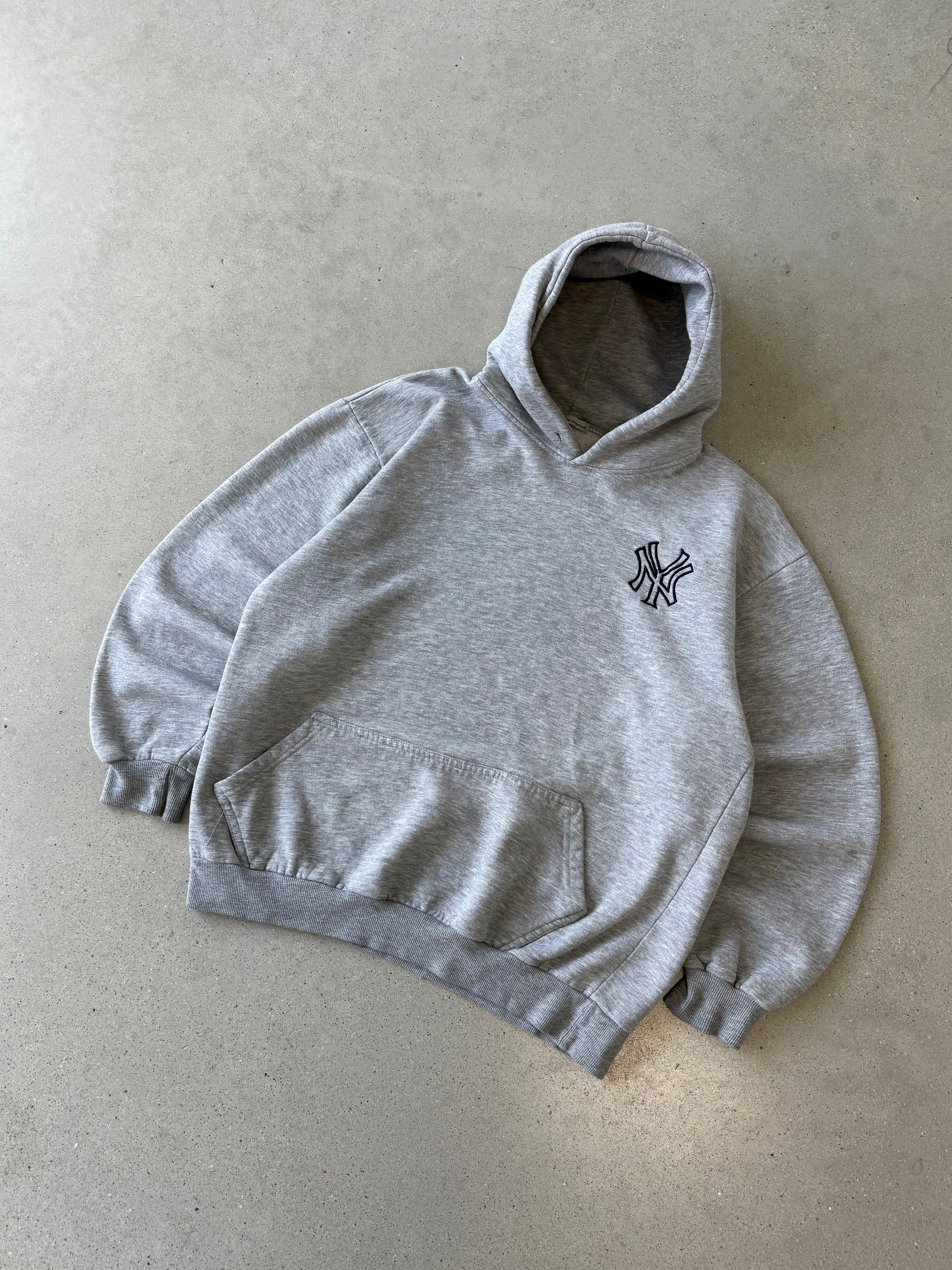 Vintage Yak New York Yankees Gray Hoodie   - L