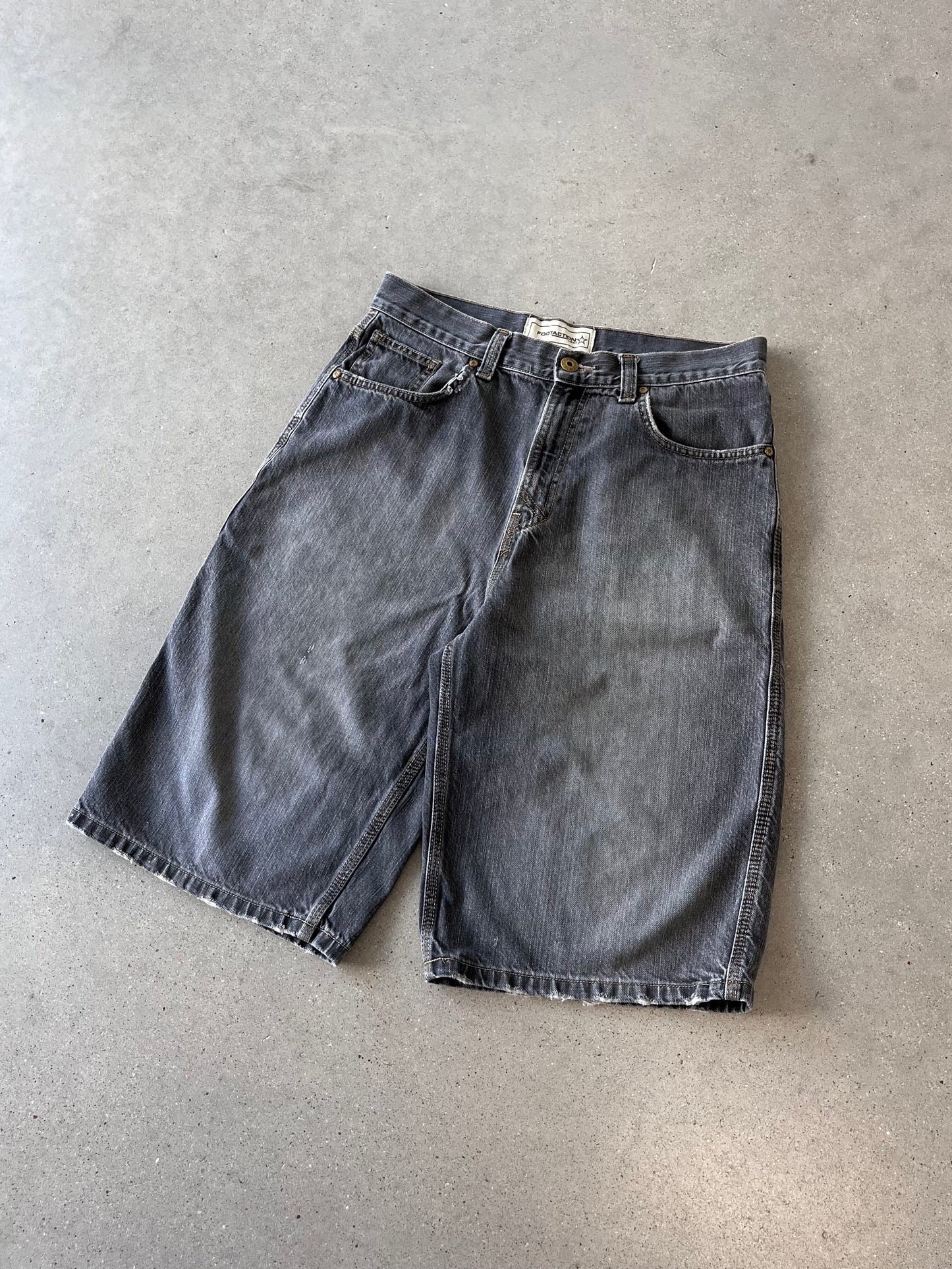 Vintage Y2K Footaction Baggy Jorts - 32