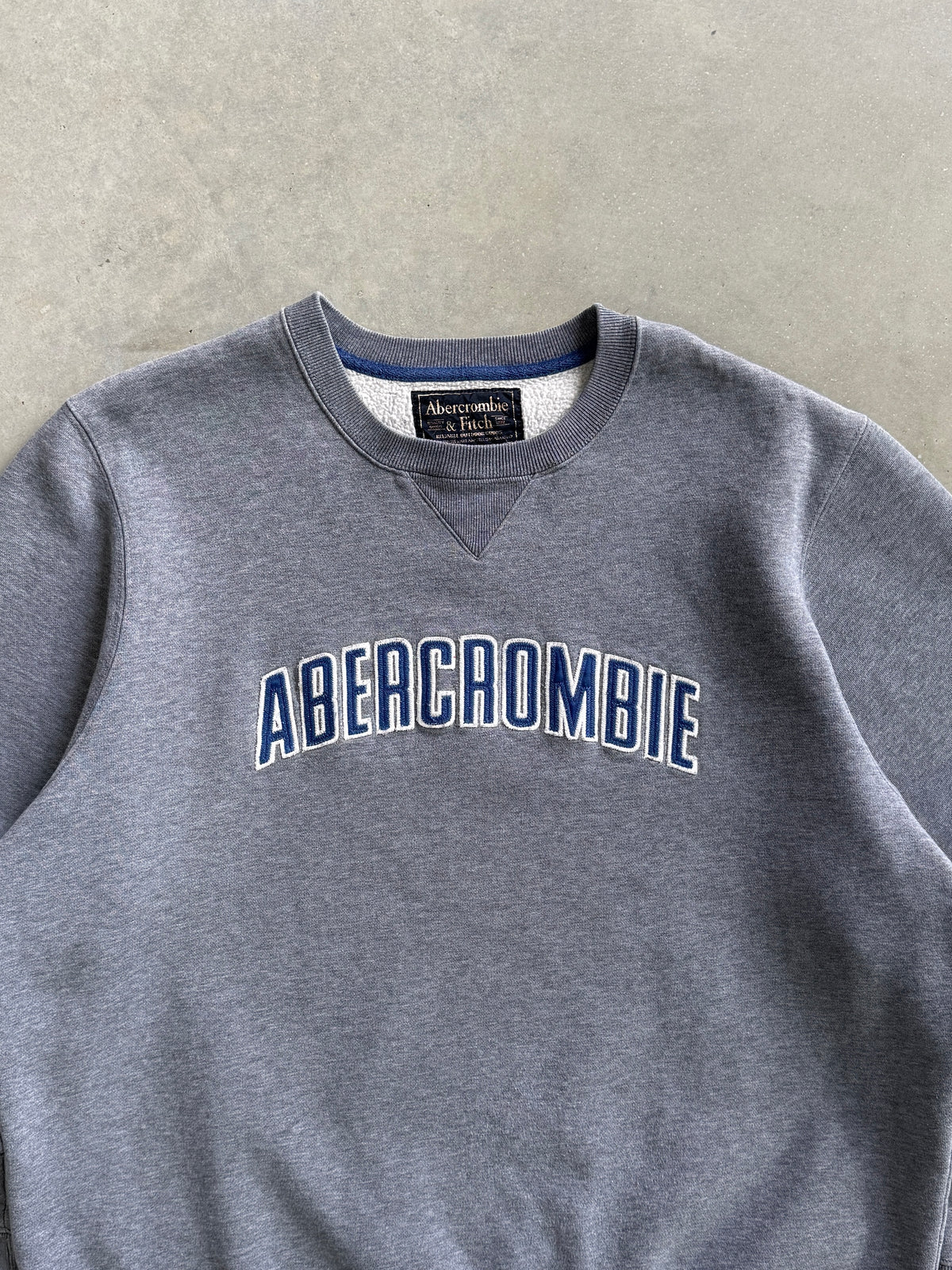 Vintage Abercrombie & Fitch Embroidered Crewneck (XL)