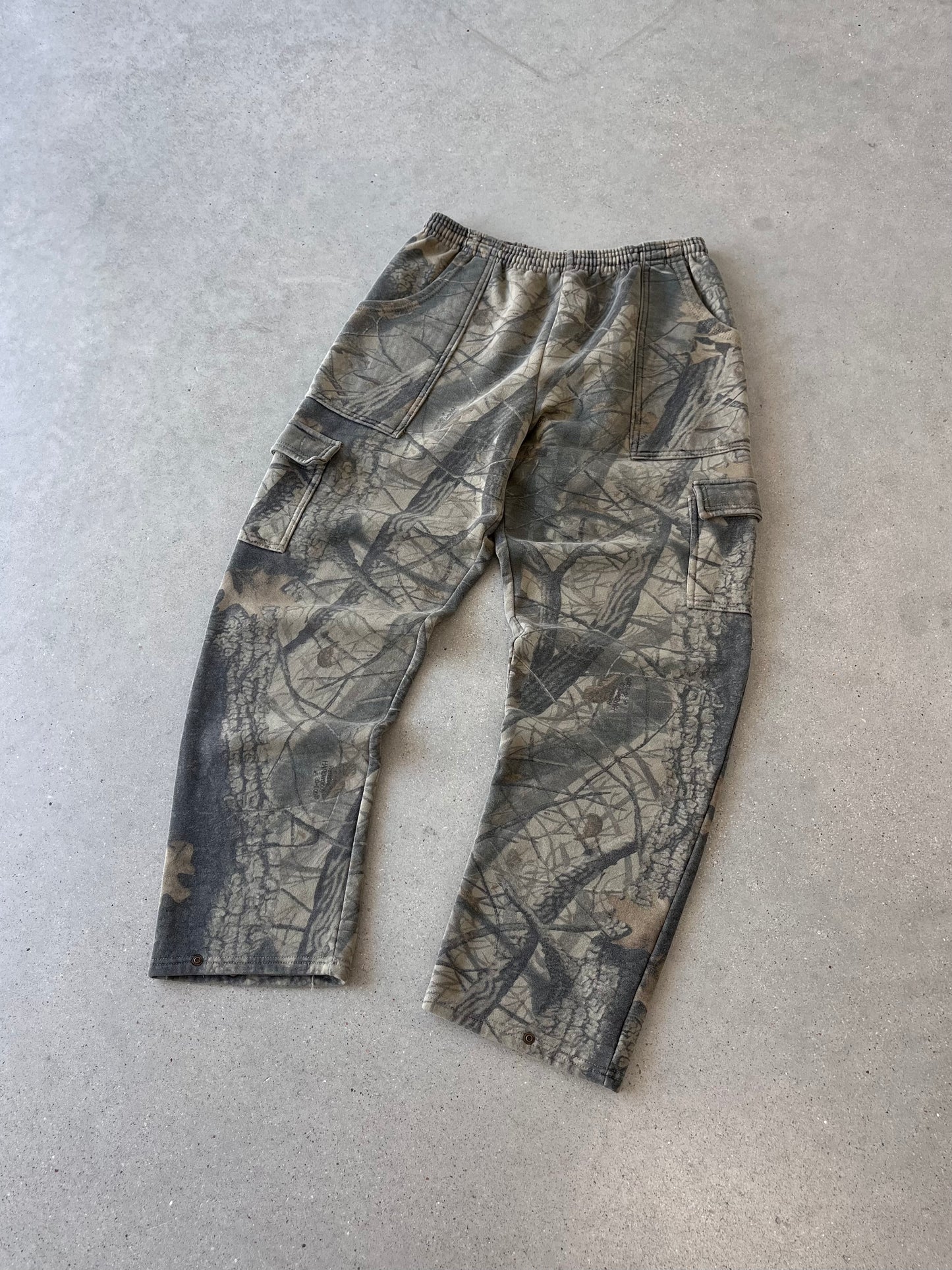 Vintage Jerzees Dark Realtree Cargo Sweatpants - L