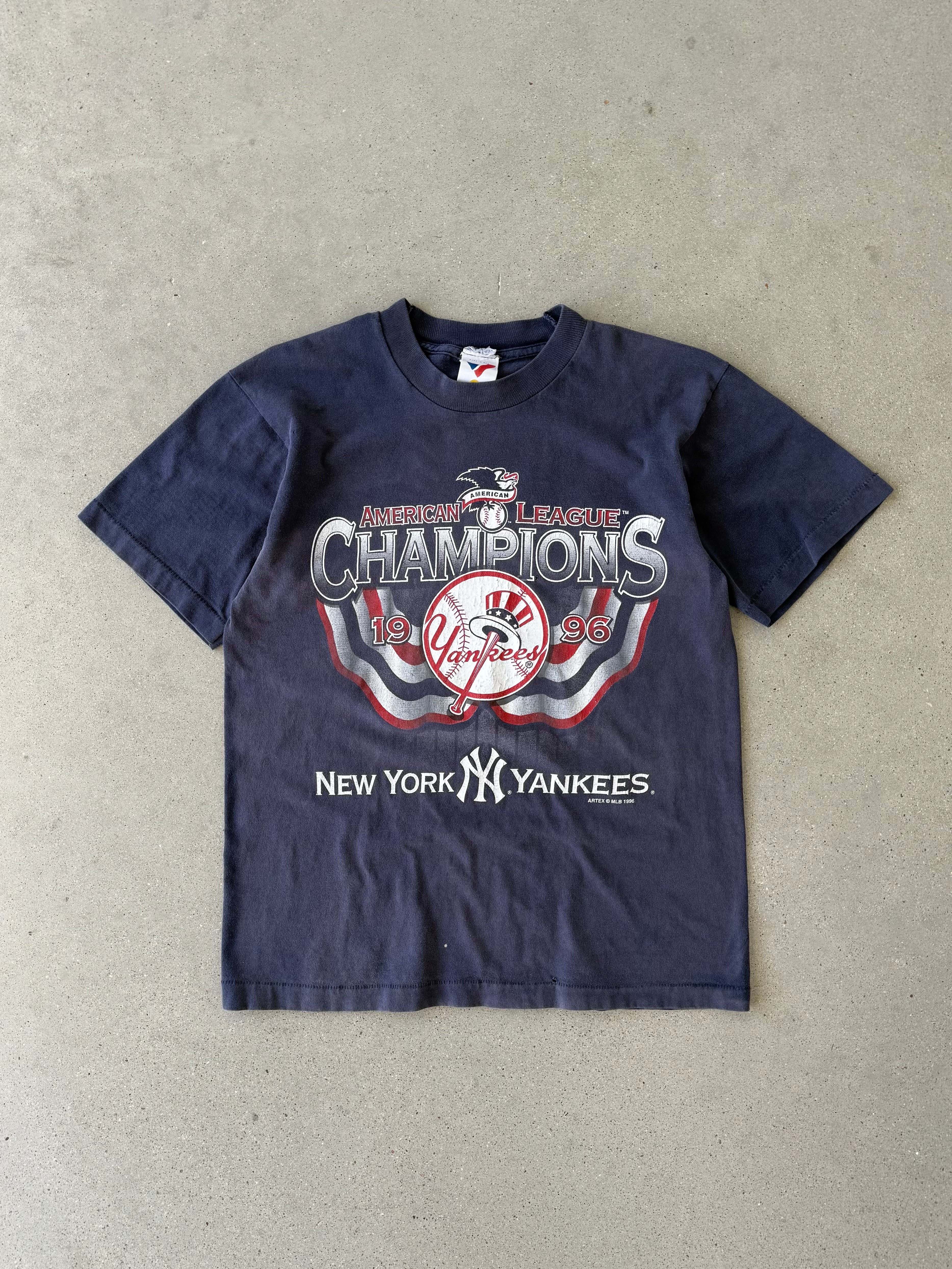 Vintage Women's 1996 NY Yankees Tee - S