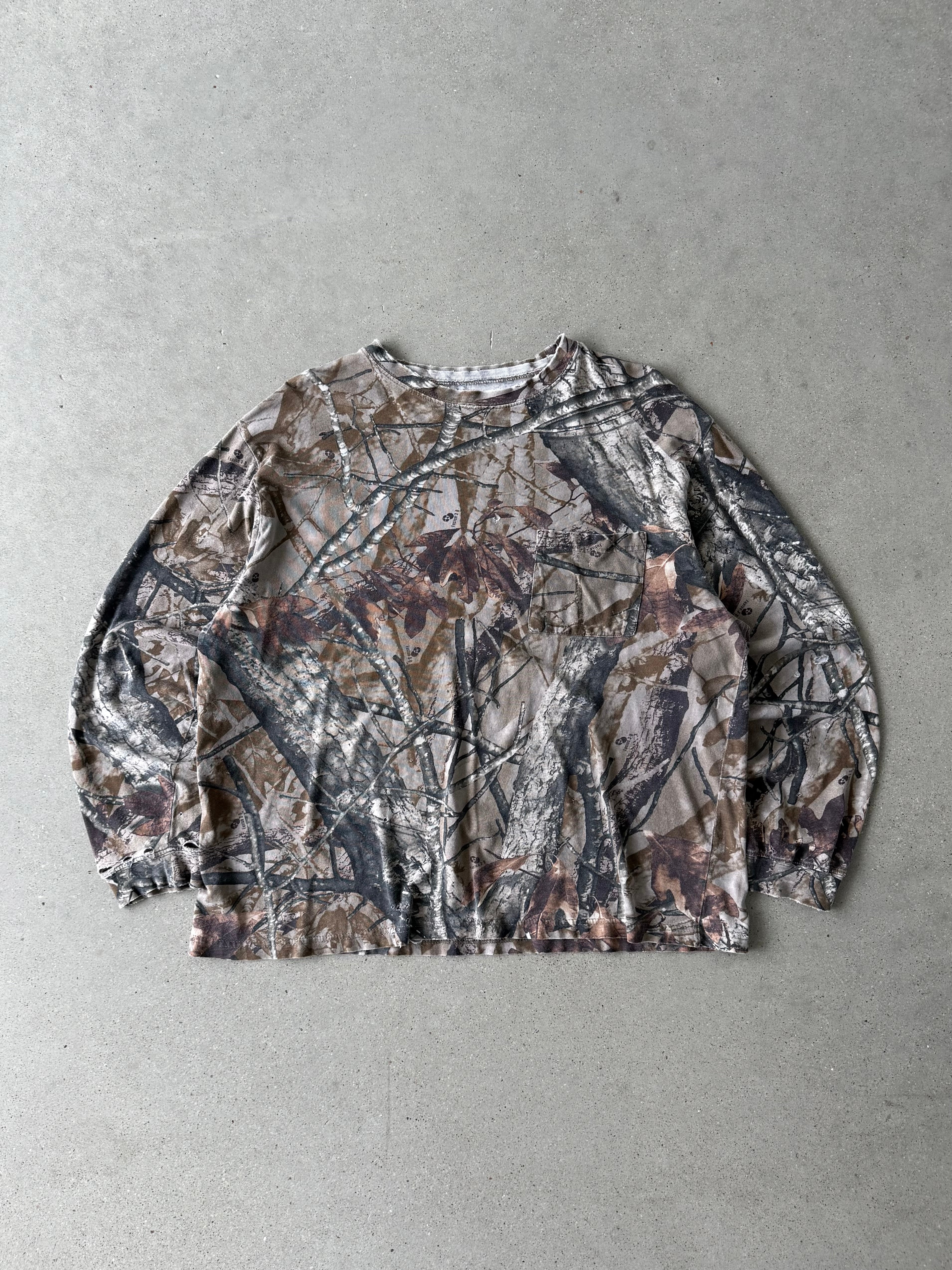 Vintage Realtree Camo Pocket Long Sleeve - L