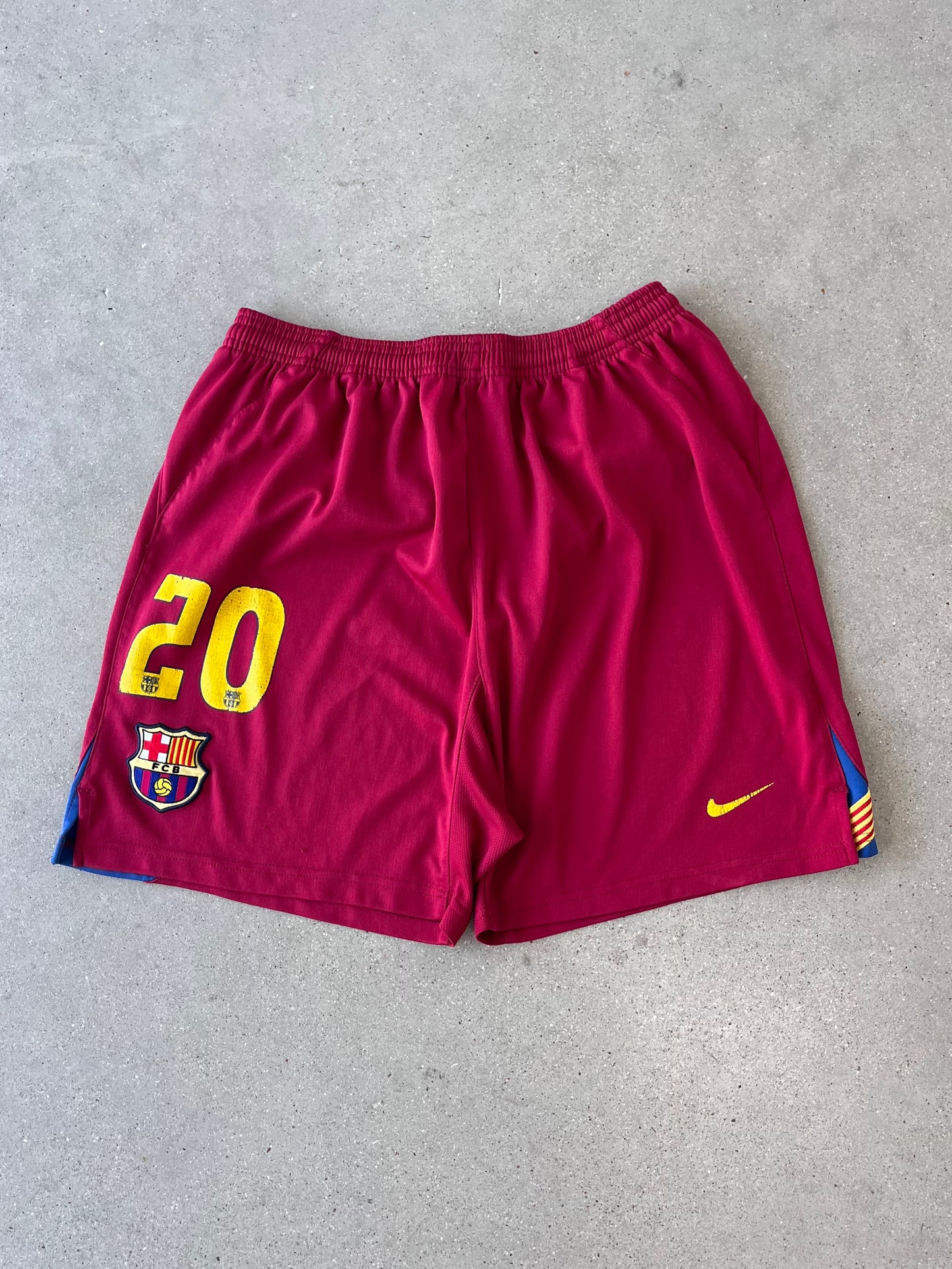 Vintage Nike Barcelona Shorts #20 - M