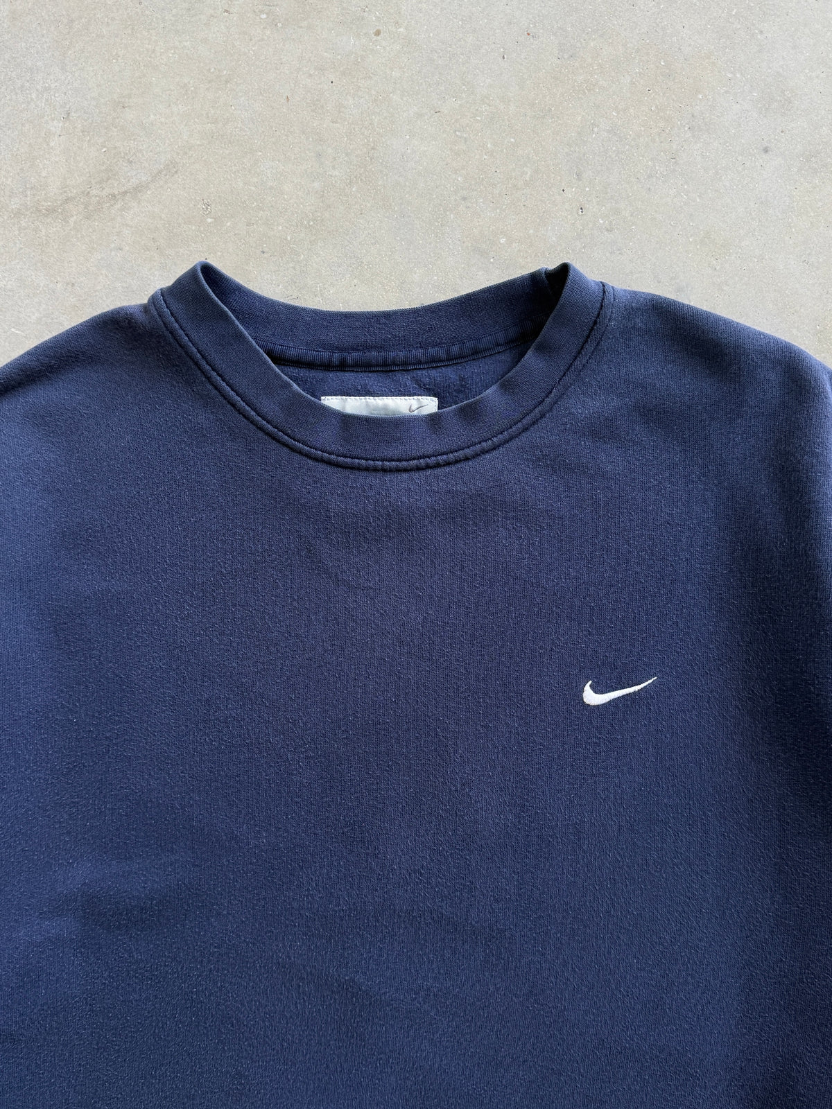 Vintage 2000s Nike Mini Swoosh Sweatshirt (L)