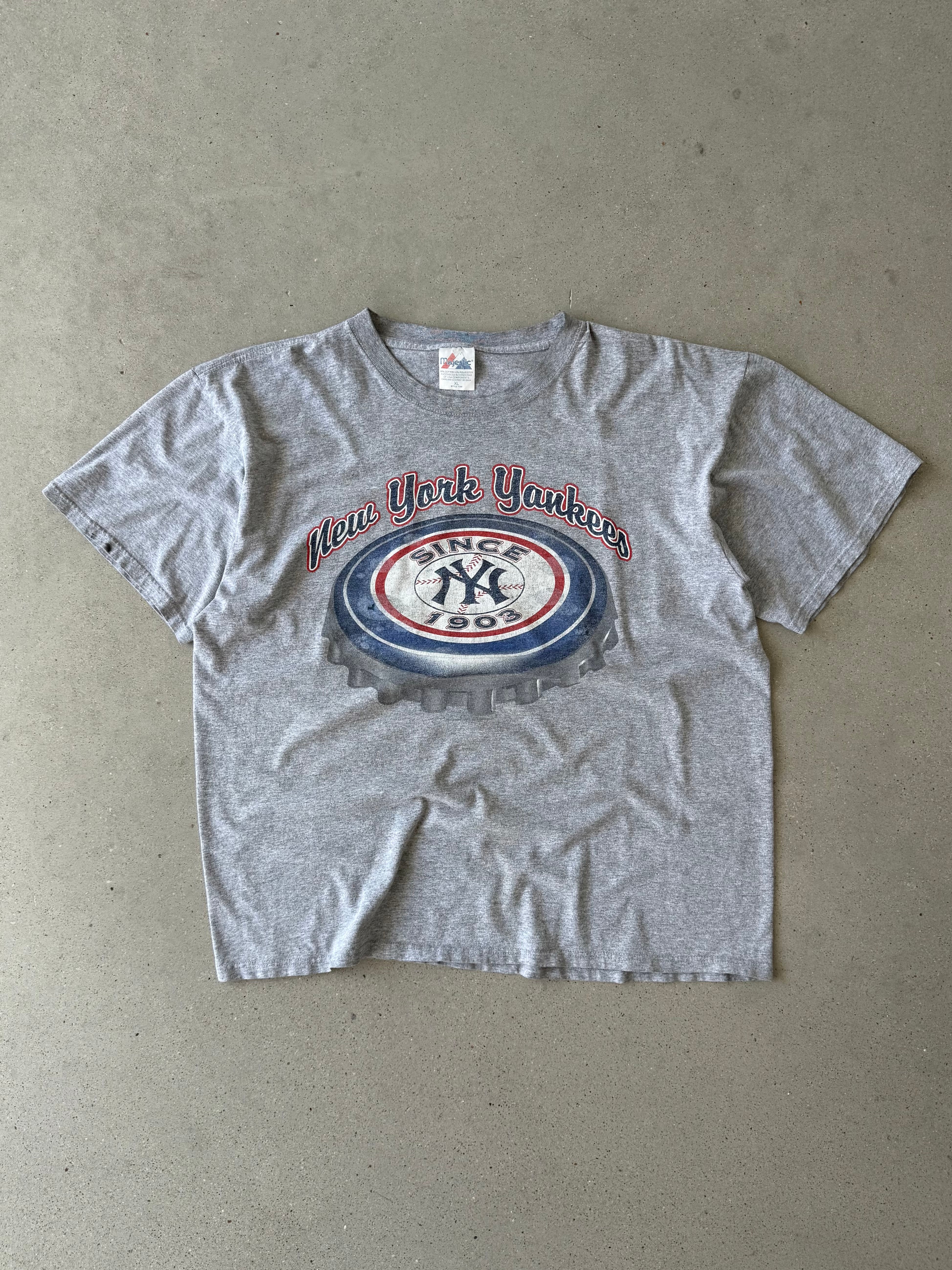 Vintage 2000s NY Yankees Bottle Cap Tee - XL