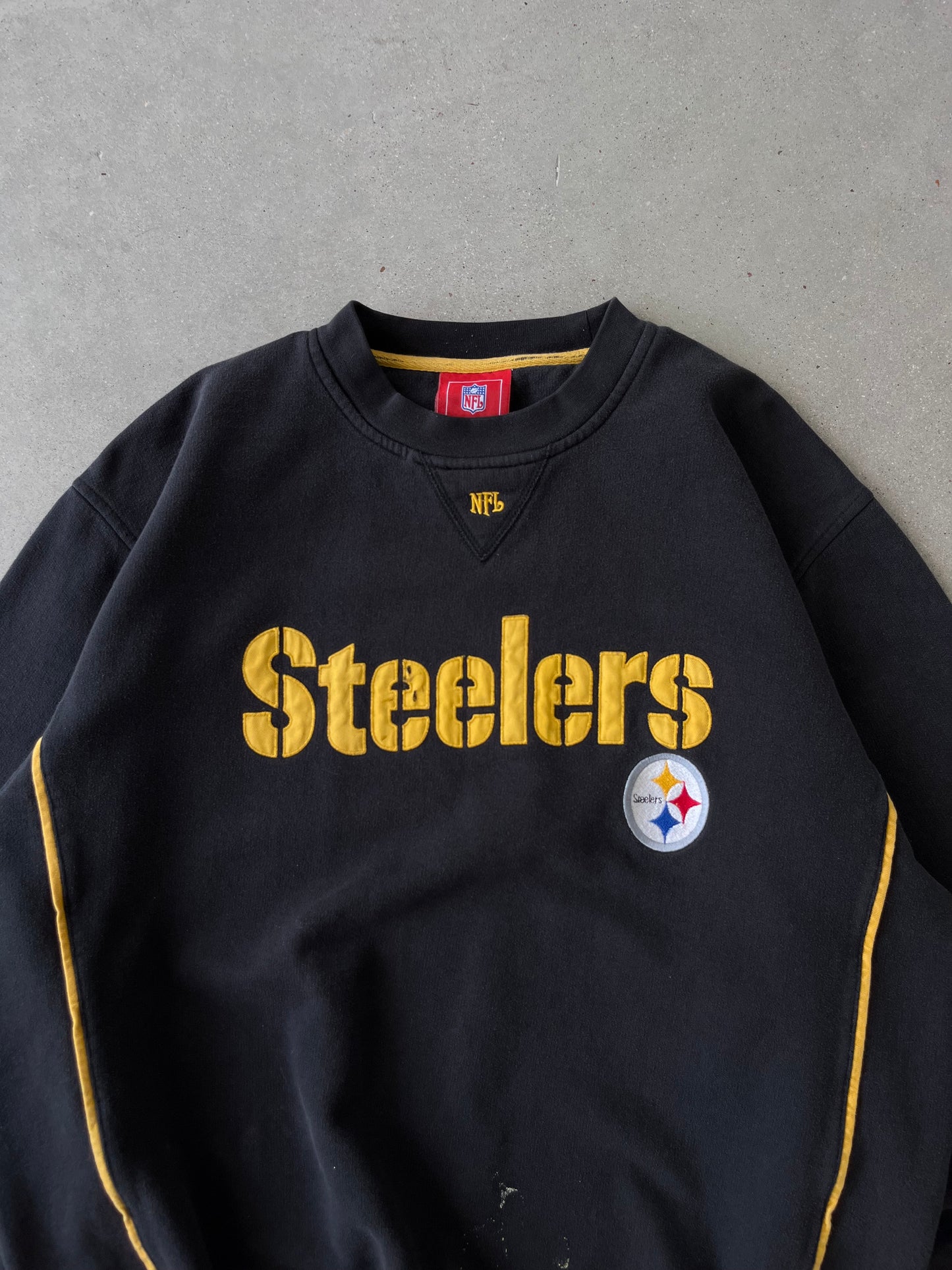 Vintage NFL Steelers Sweatshirt - L