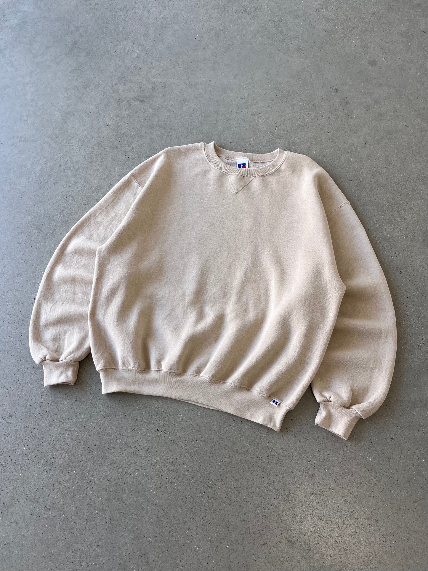 Vintage Creme Russell Athletic Crewneck - L