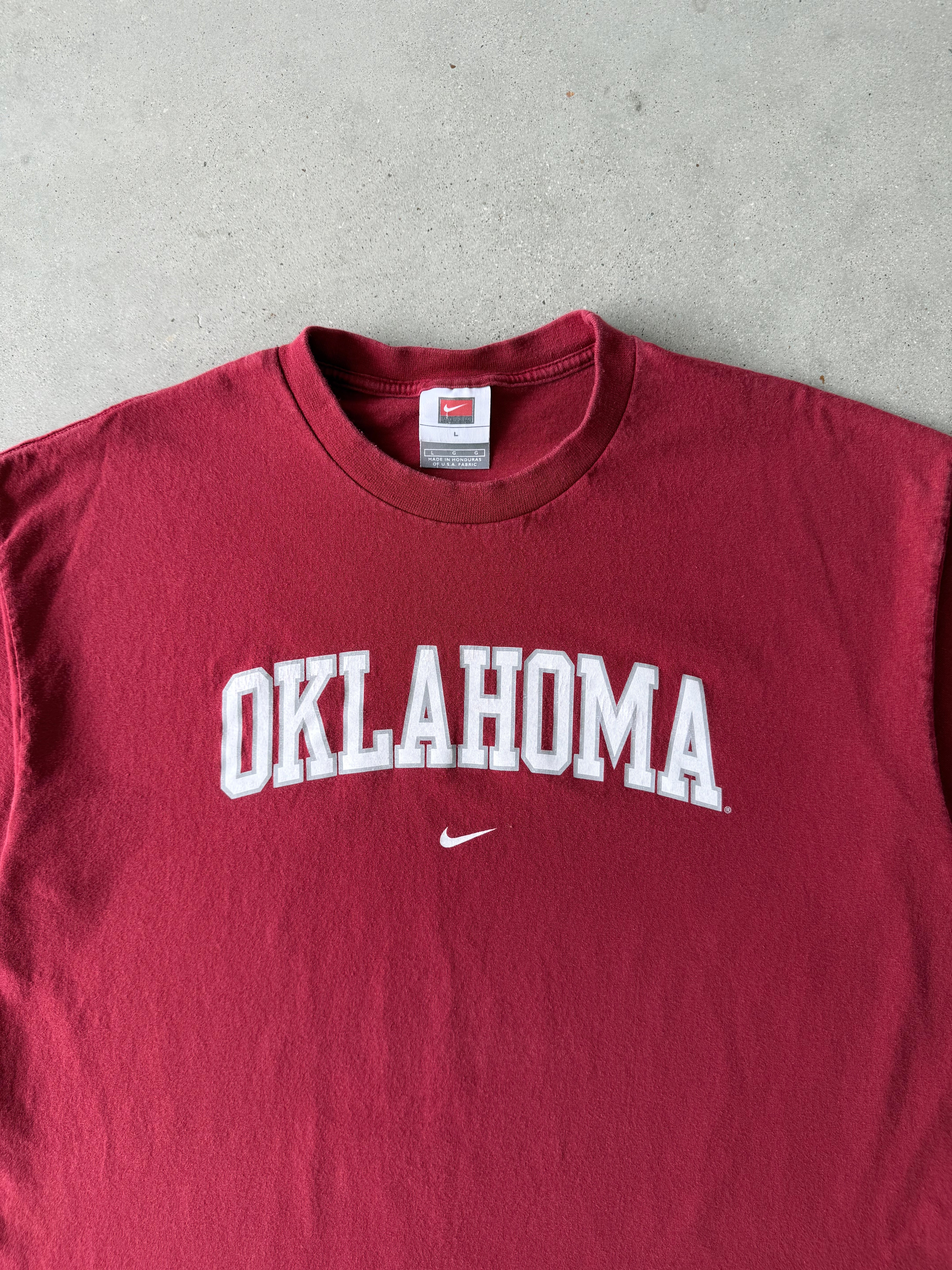 Vintage Nike TEAM Oklahoma University Tee - L