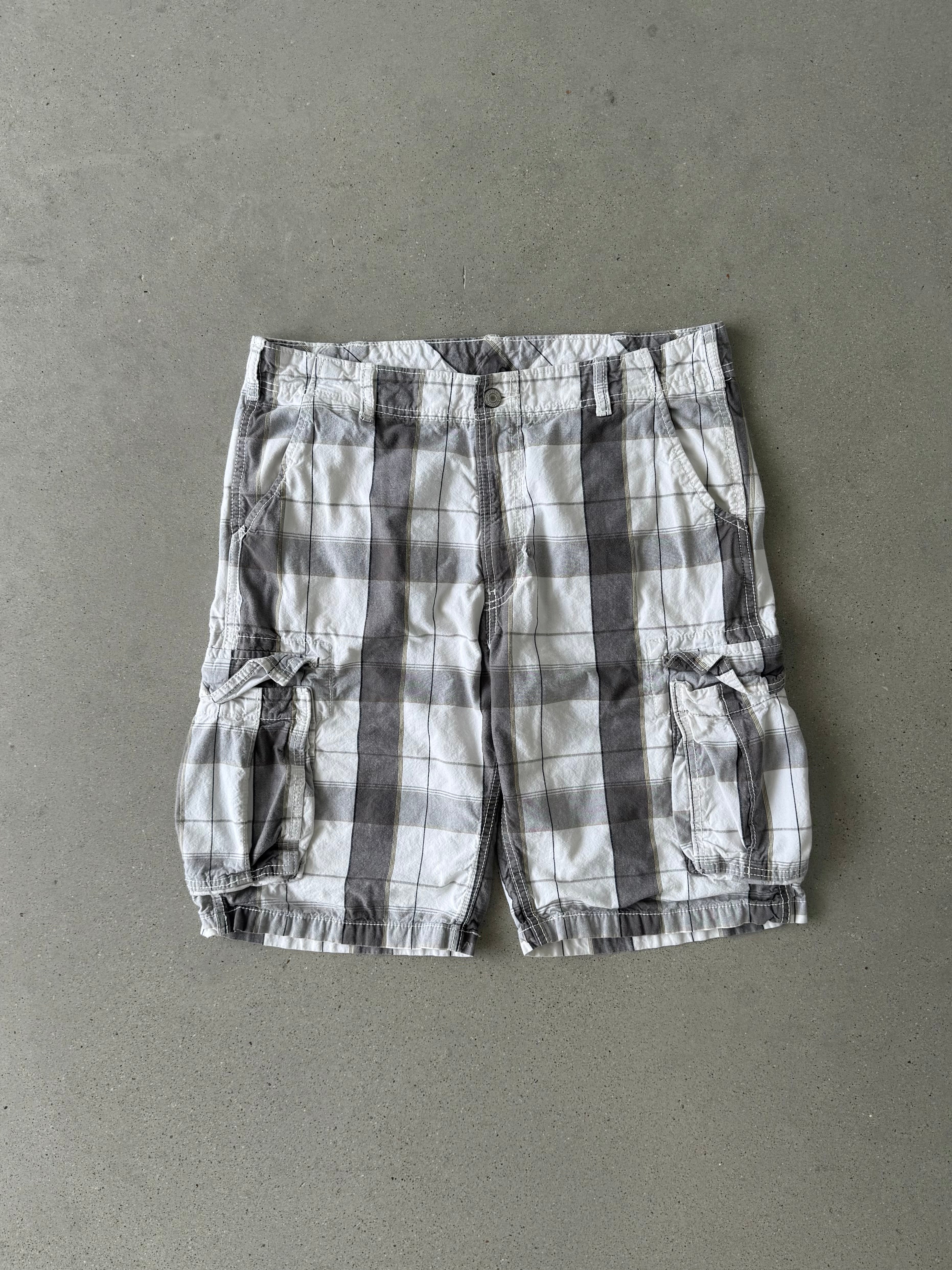 Vintage Levi's Plaid White Shorts - 34