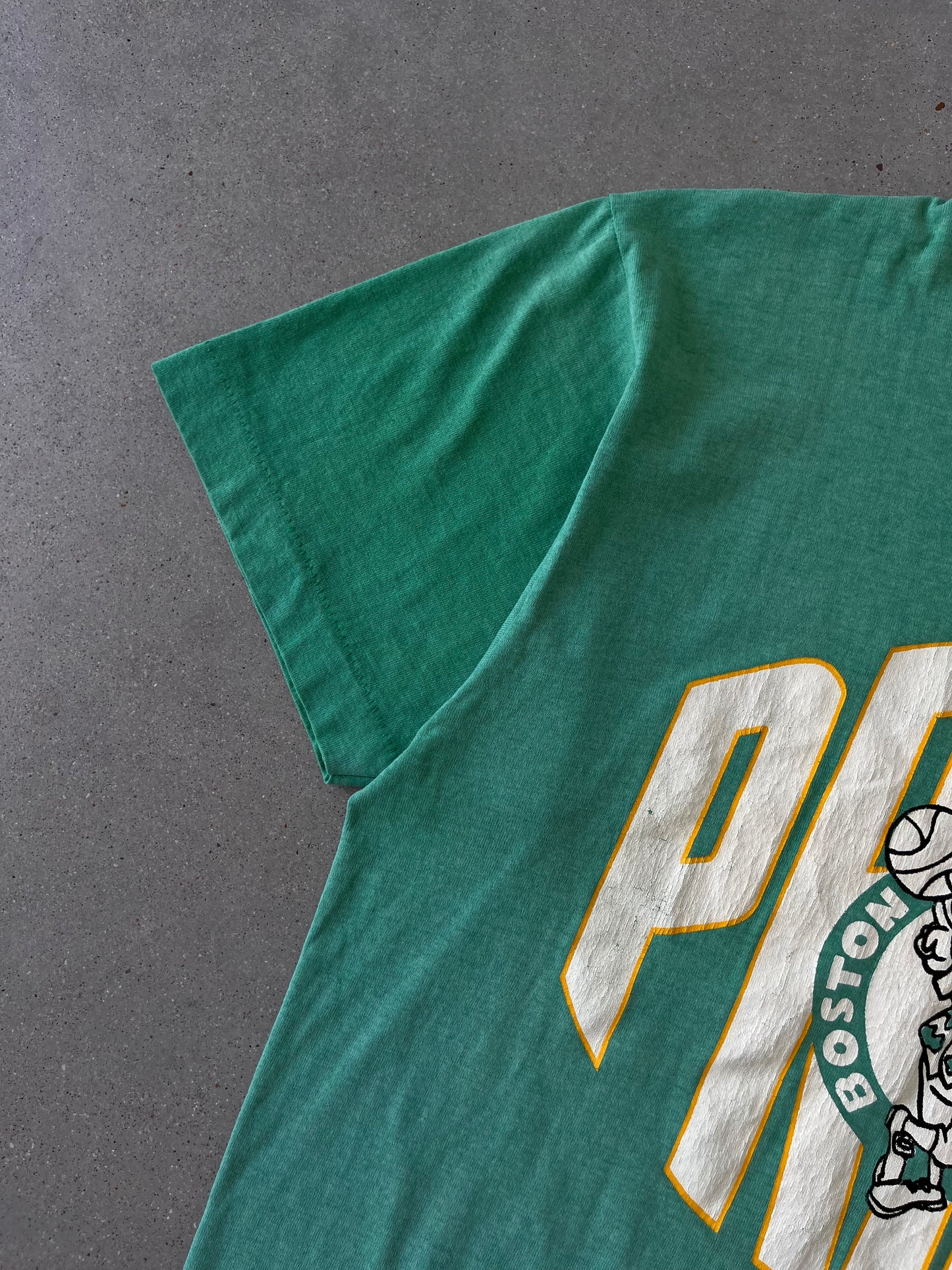 Vintage 90s Boston Celtics Tee - L