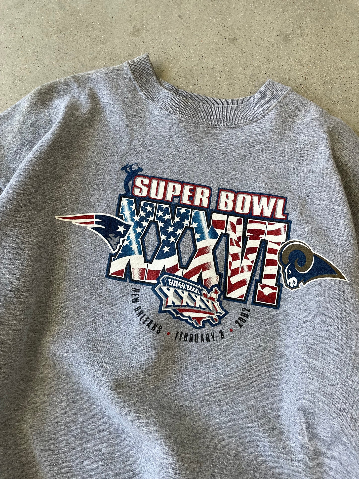 Vintage Patriots x Rams Super bowl Sweatshirt - XL