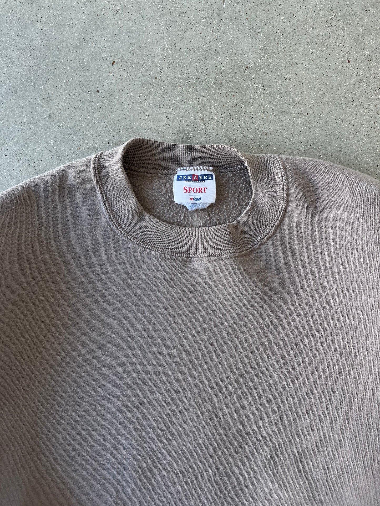 Vintage Mocha Jerzees Crewneck - M