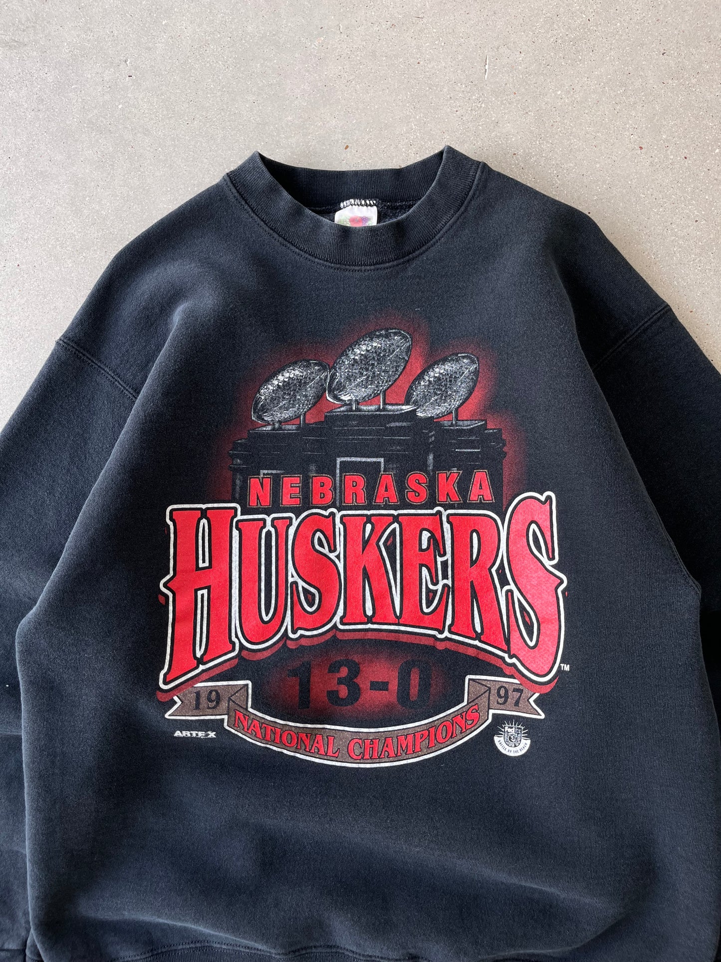 Vintage 1997 Nebraska Huskers National Champions Crewneck - L