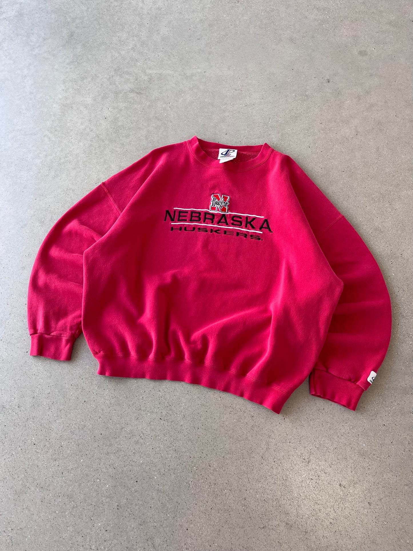 Vintage Nebraska Huskers Embroidered Logo Athletic Crewneck - XL