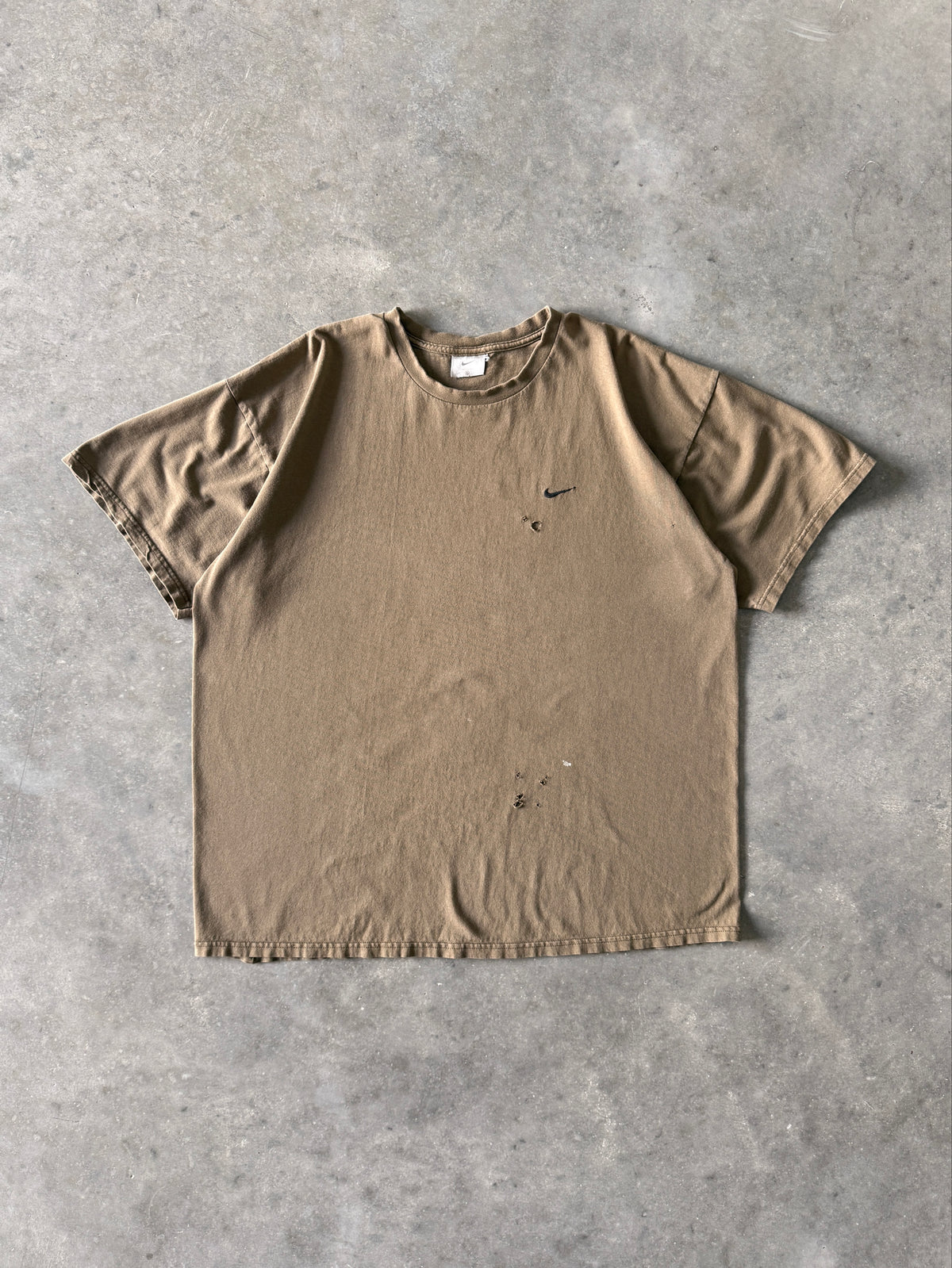 Vintage 2000s Distressed Olive Nike T-shirt (XL)