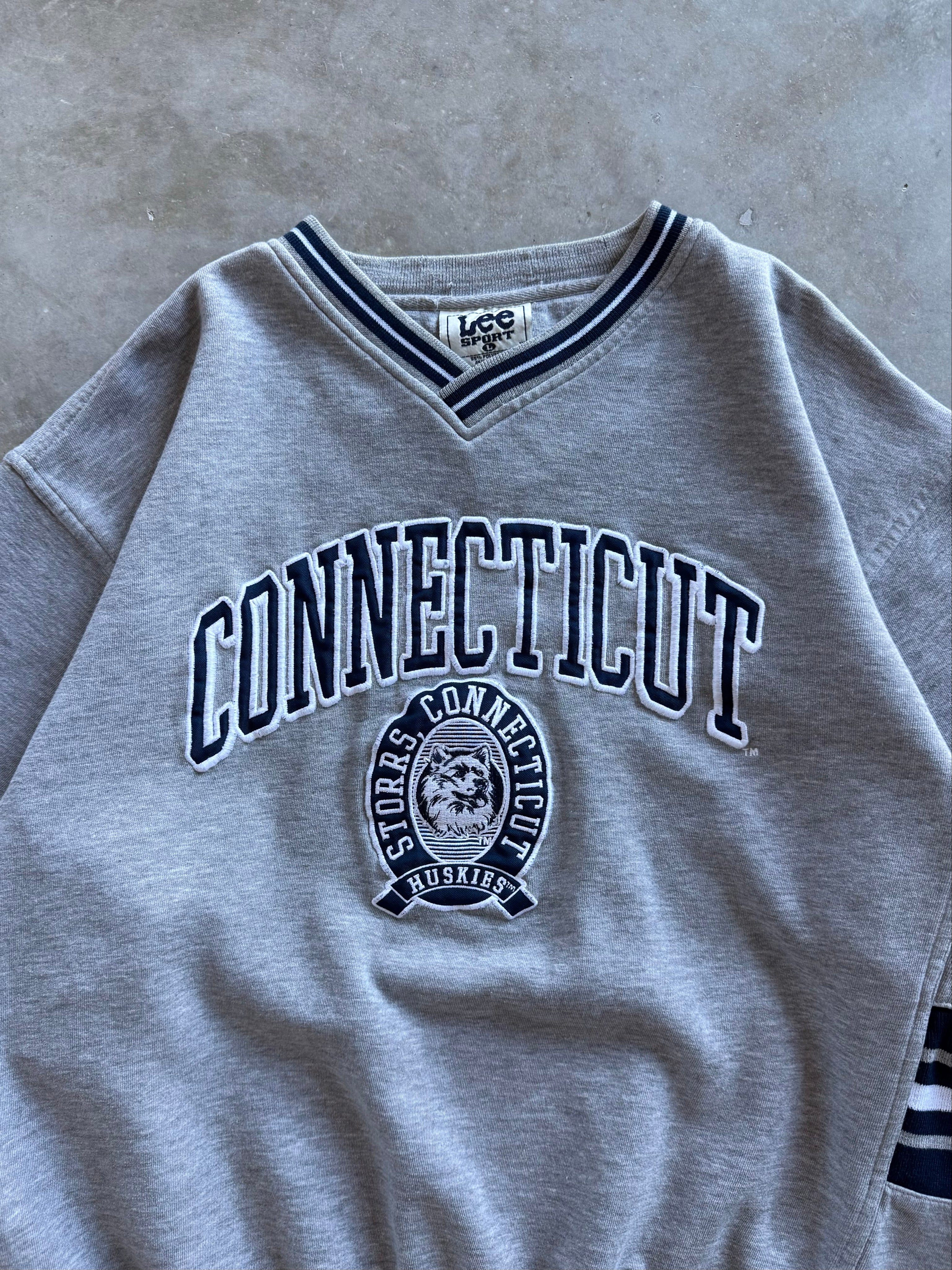 Vintage 1990s Connecticut Huskies Lee Sport Sweatshirt (L)