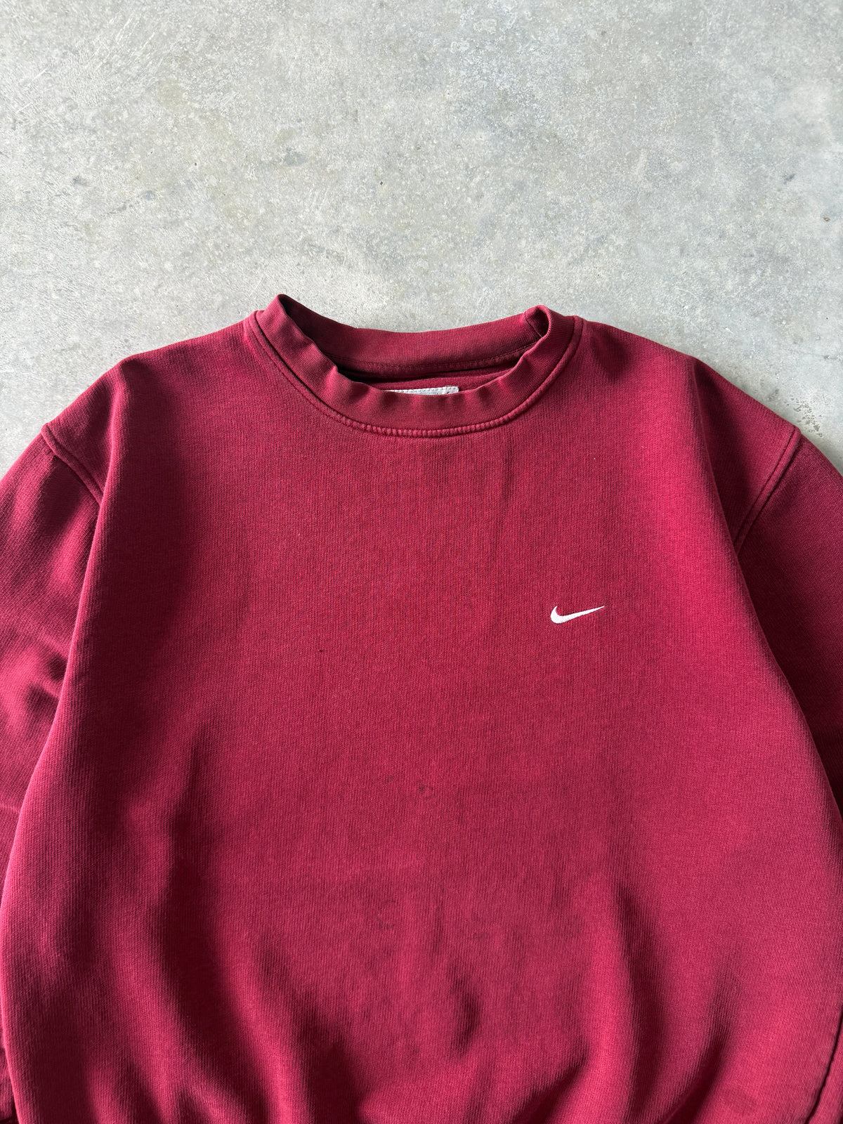 Vintage 2000s Nike Mini Swoosh Sweatshirt (L)