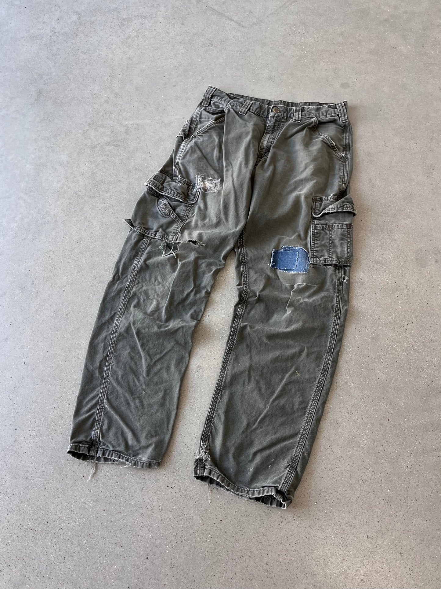 Vintage Carhartt Distressed Olive Cargo Pants - 32x33