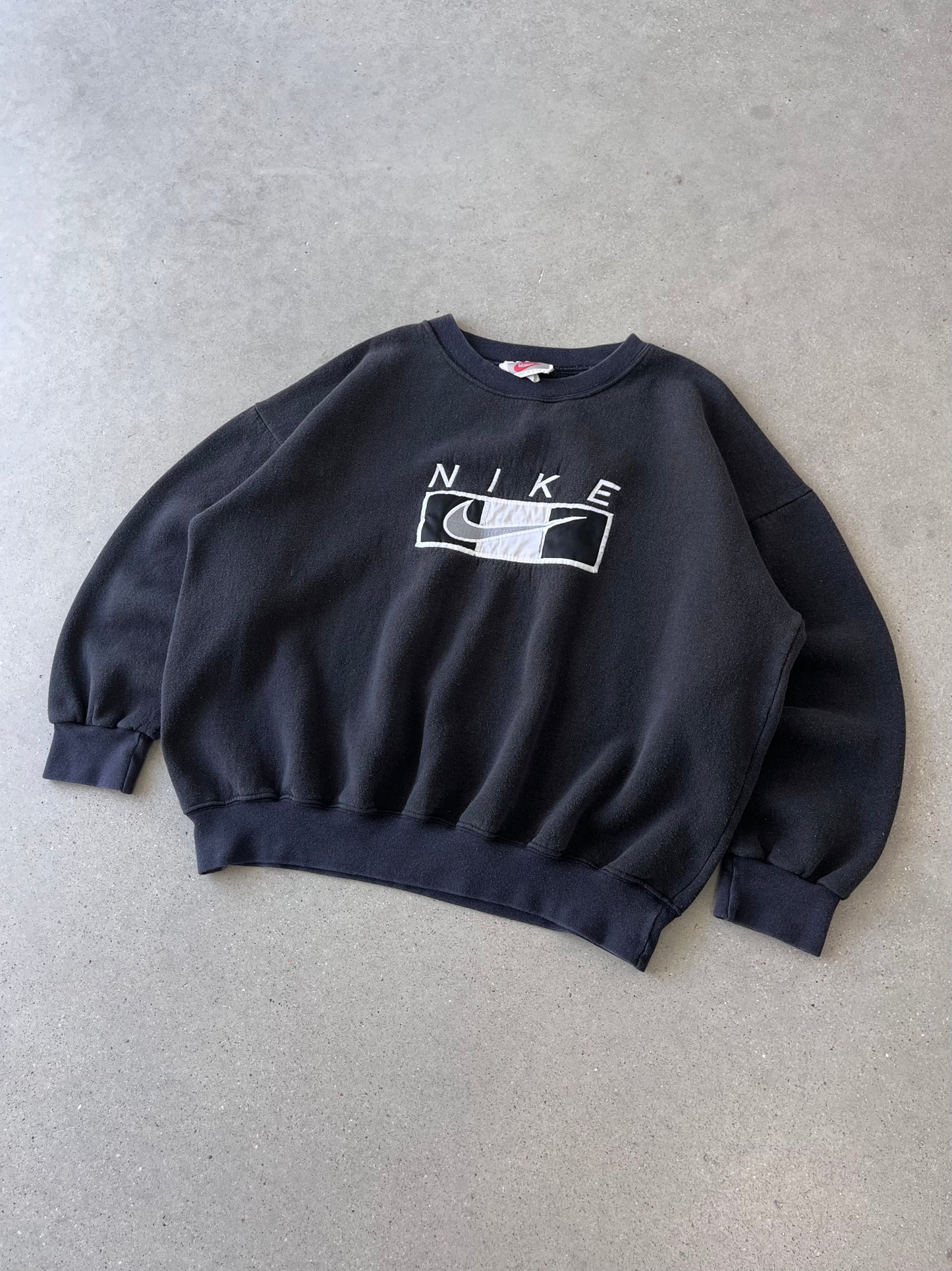 Vintage 90s Nike Spell-out Black Boxy Crewneck - XL