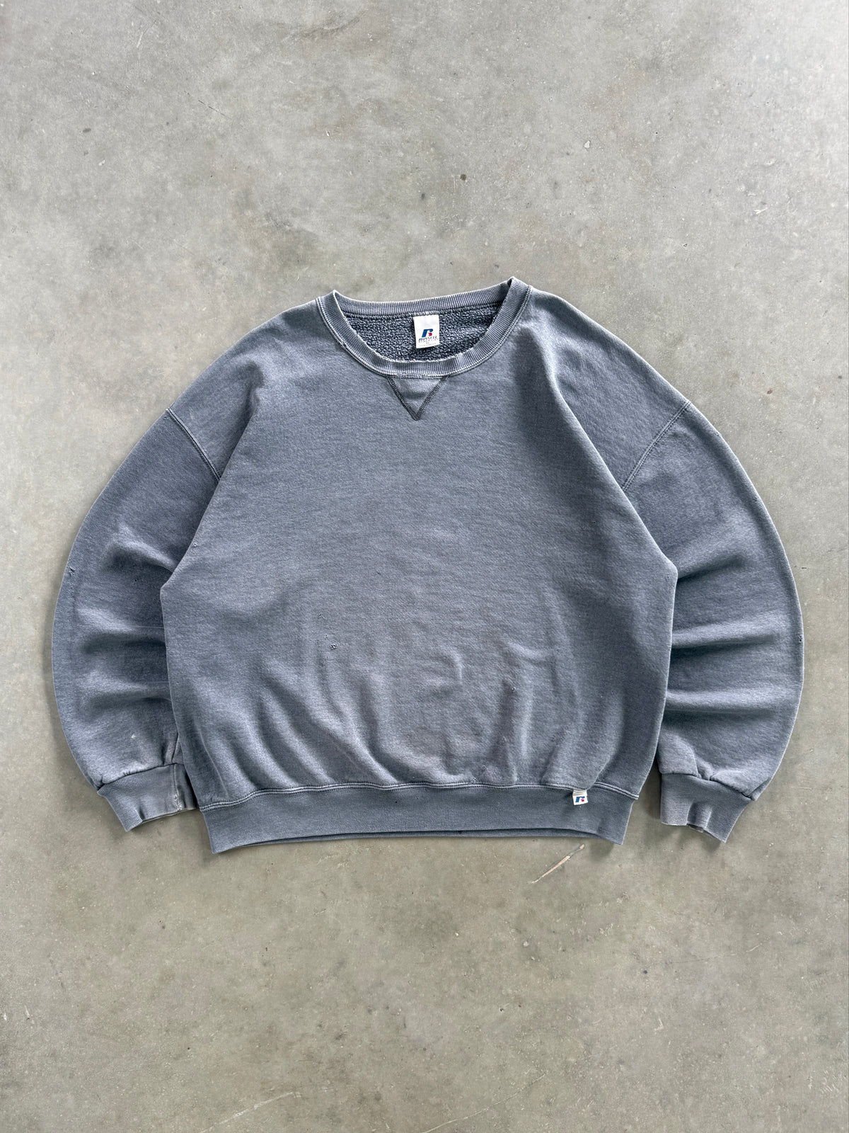 Vintage 2000s Russell Athletic Sweatshirt (XL)