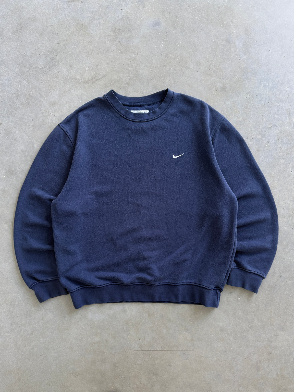 Vintage 2000s Nike Mini Swoosh Sweatshirt (L)