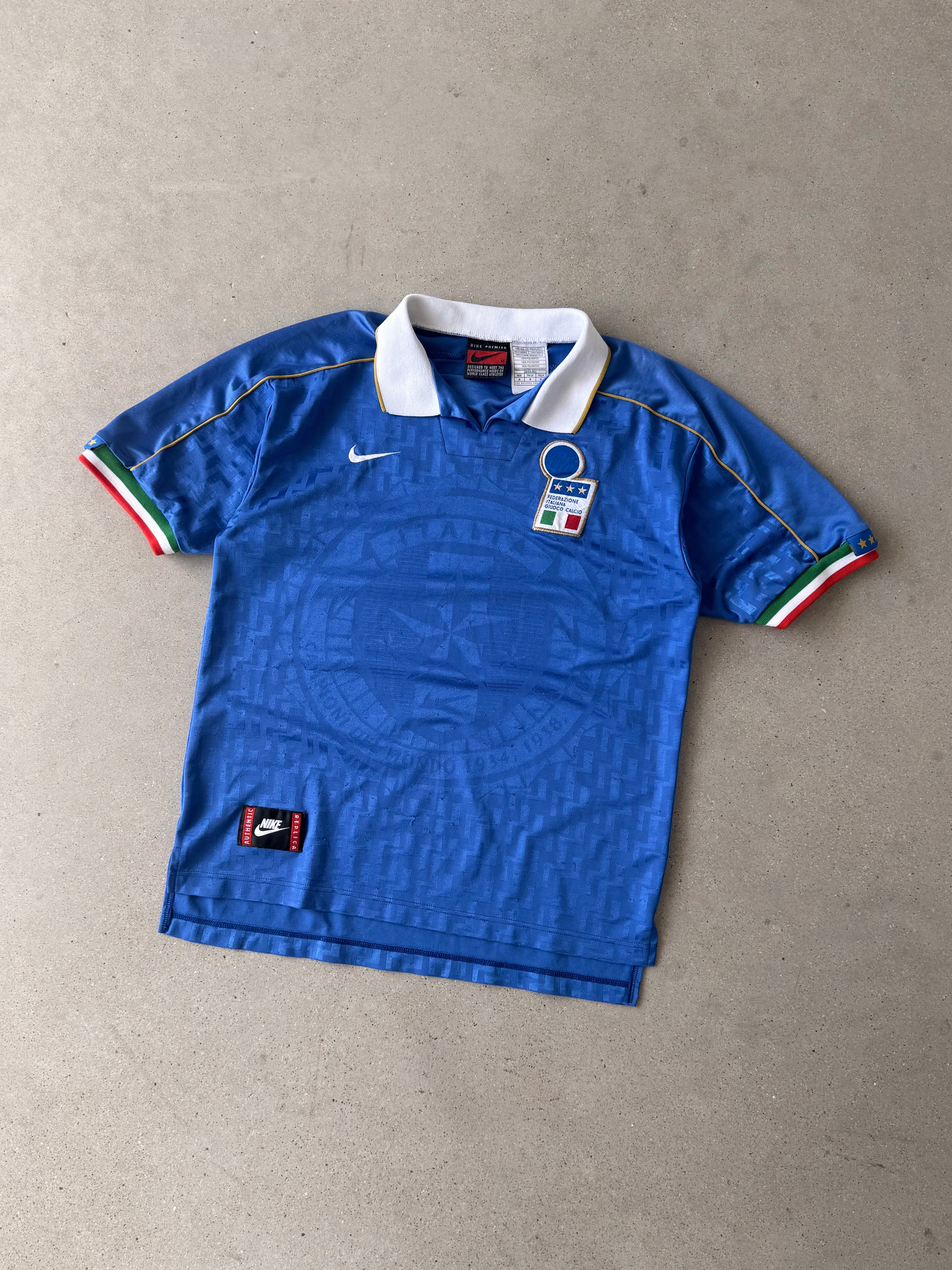Vintage 1995 Nike Italy Home Kit - M