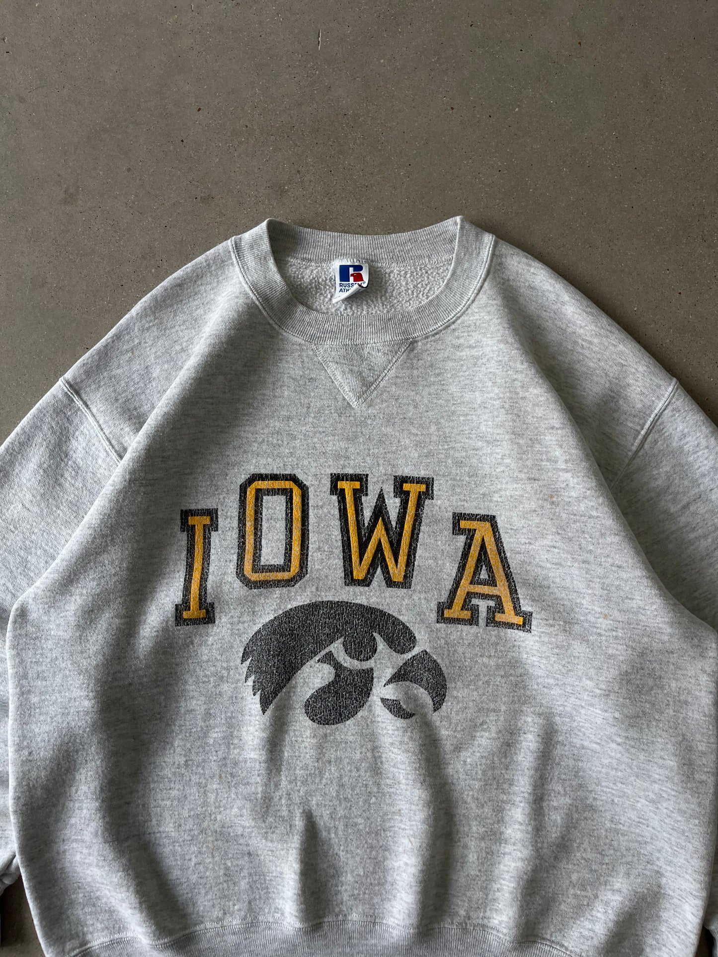 Vintage Iowa Russell Athletic Sweatshirt - XXL